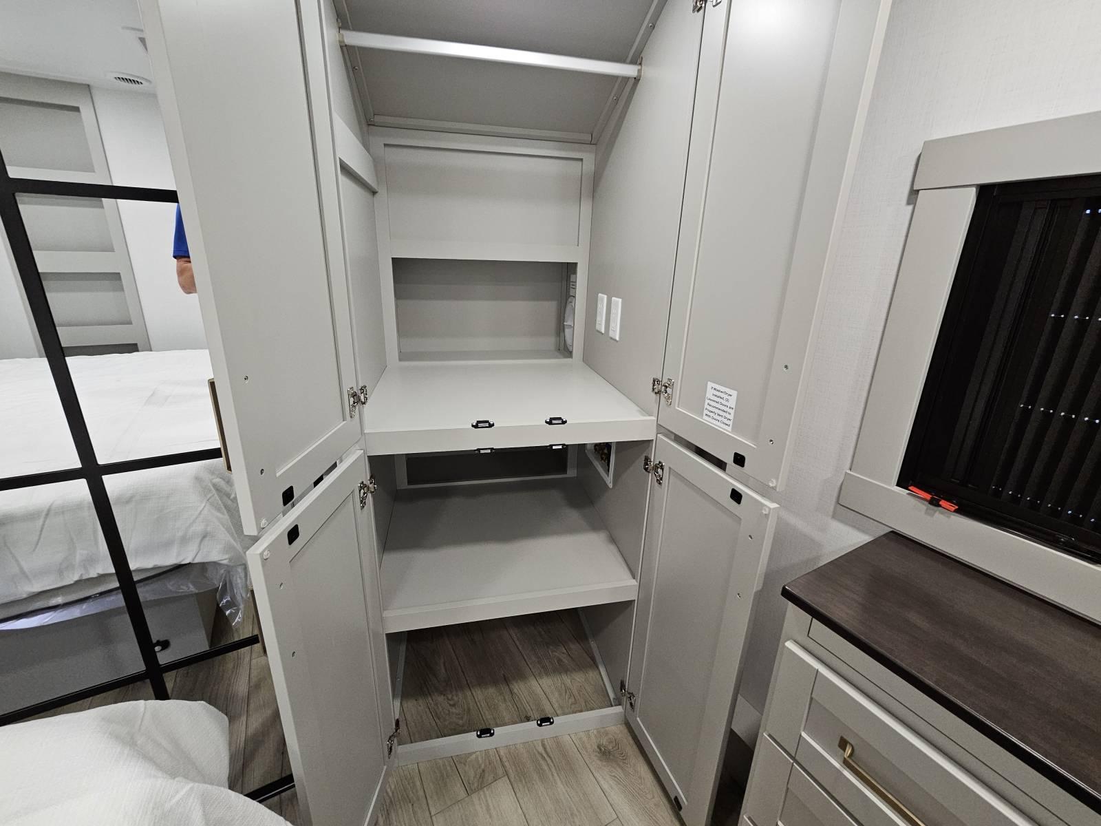 2026 Brinkley 2026 Brinkley Model Z - thumbnail 21