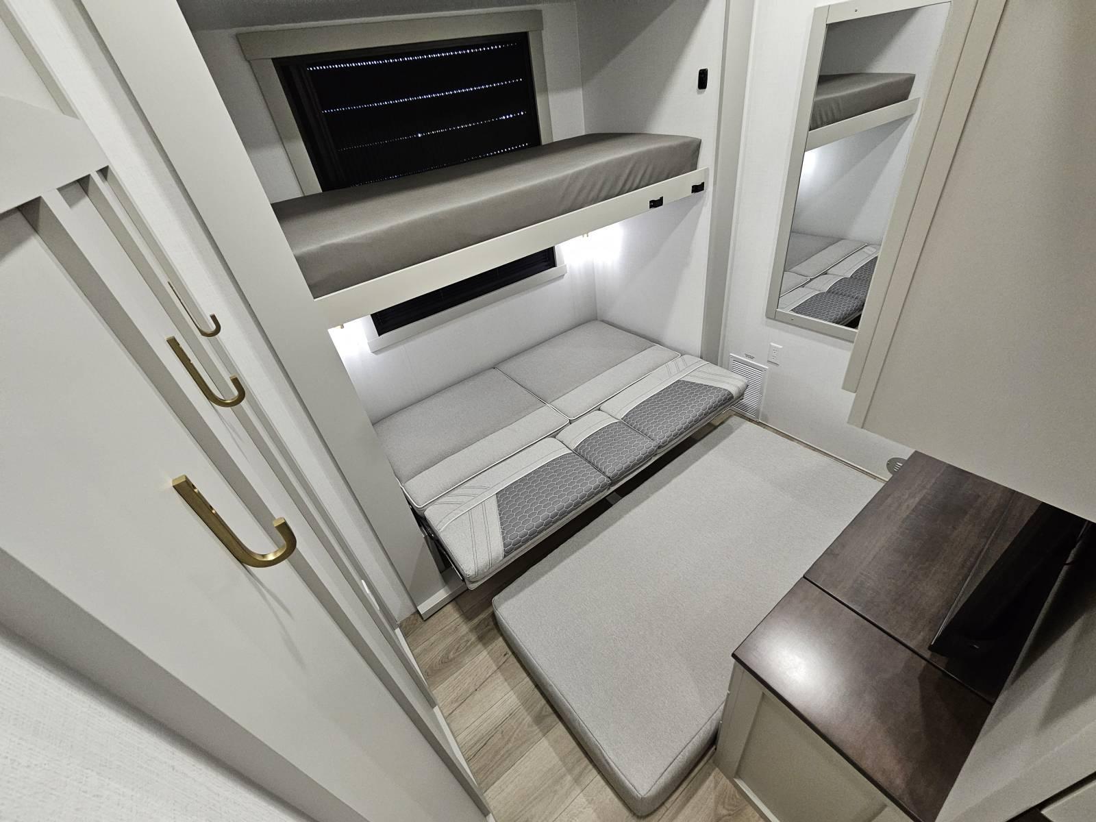 2026 Brinkley 2026 Brinkley Model Z - thumbnail 25