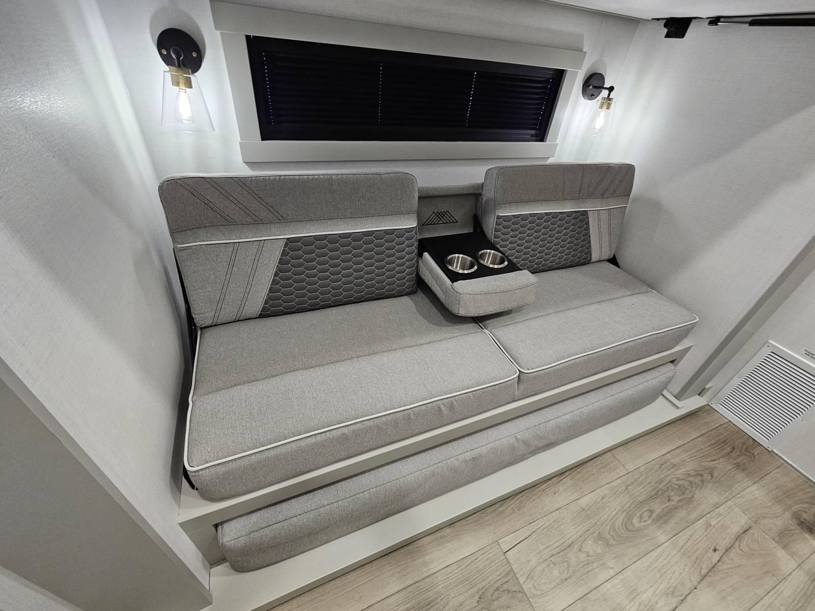 2026 Brinkley 2026 Brinkley Model Z - thumbnail 28