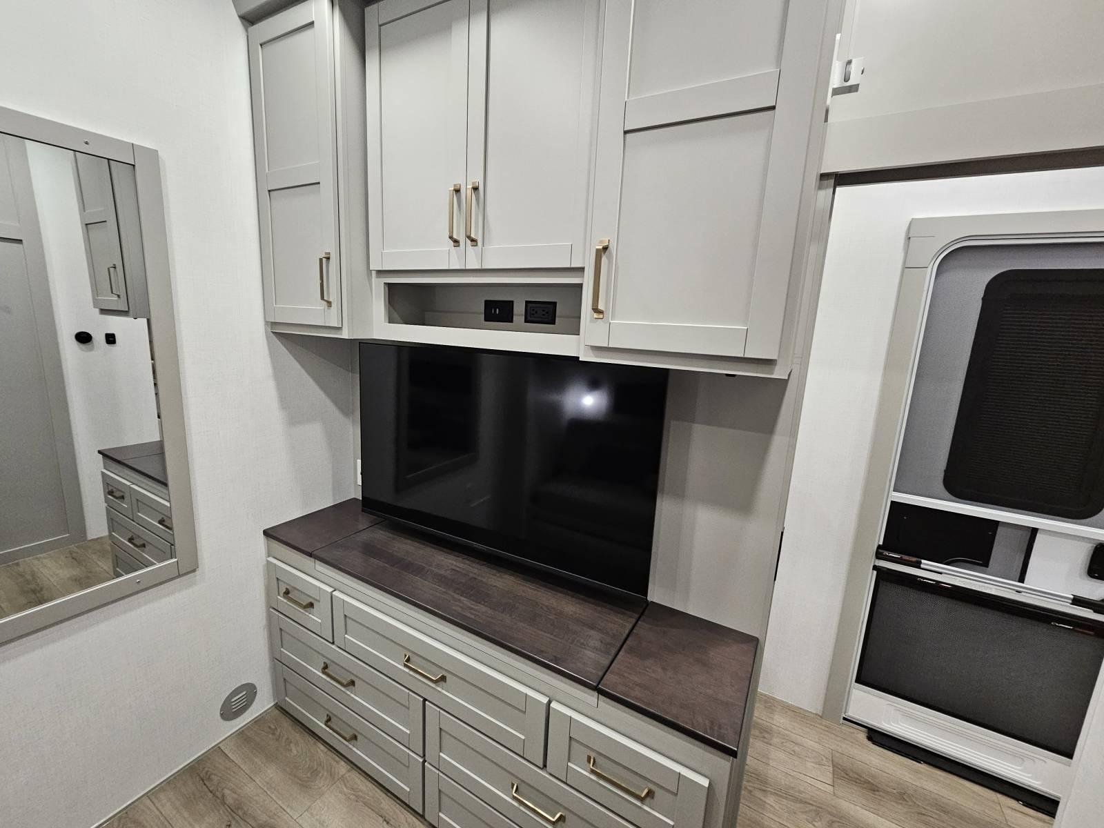 2026 Brinkley 2026 Brinkley Model Z - thumbnail 29