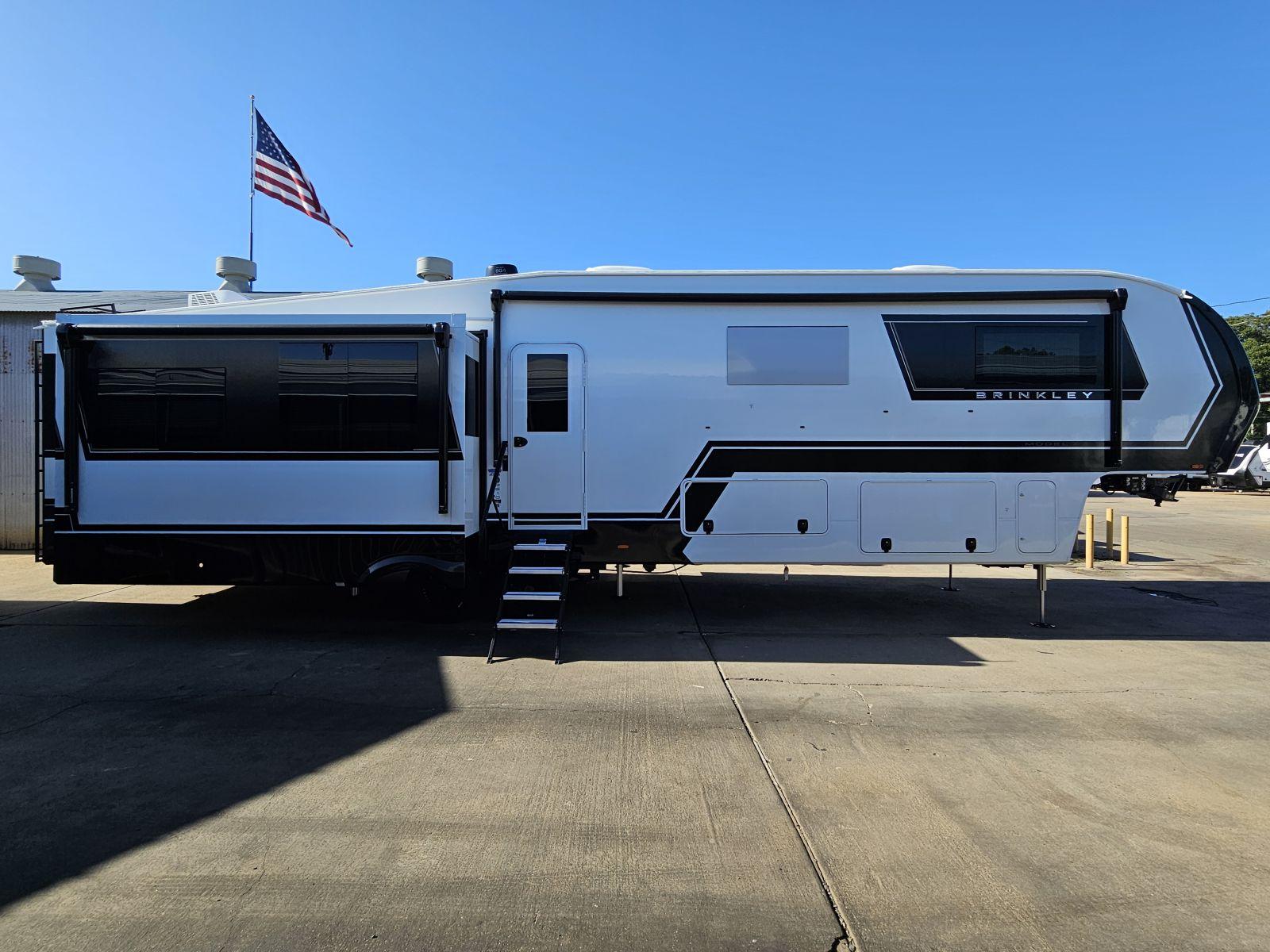 2026 Brinkley 2026 Brinkley Model Z - thumbnail 49