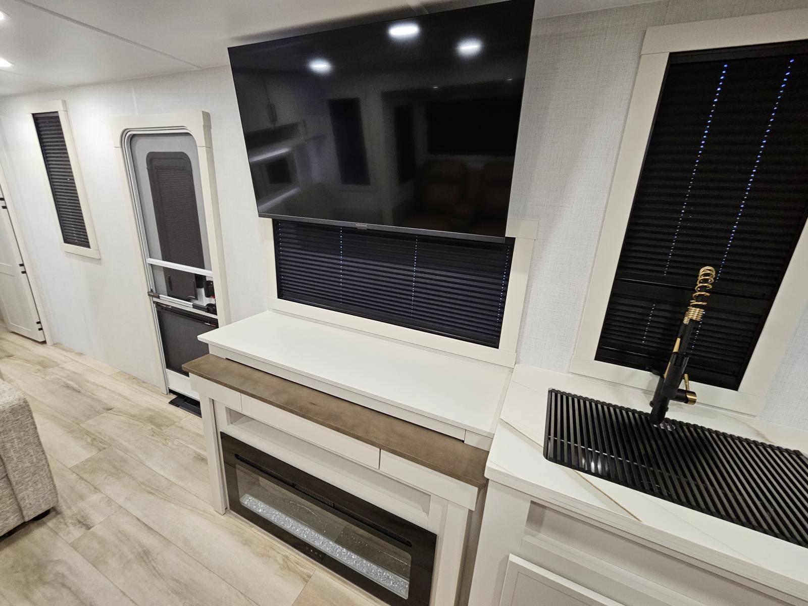 2026 Brinkley 2026 Brinkley Model I - thumbnail 8