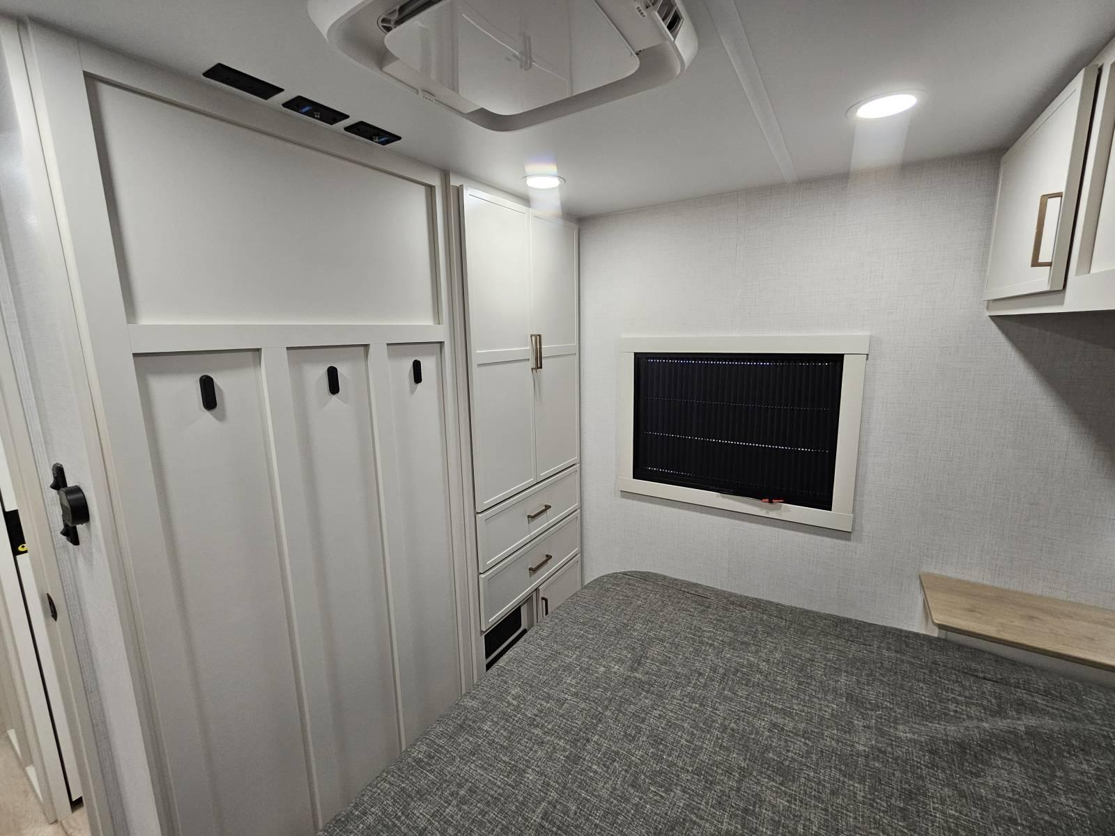 2026 Brinkley 2026 Brinkley Model I - thumbnail 18