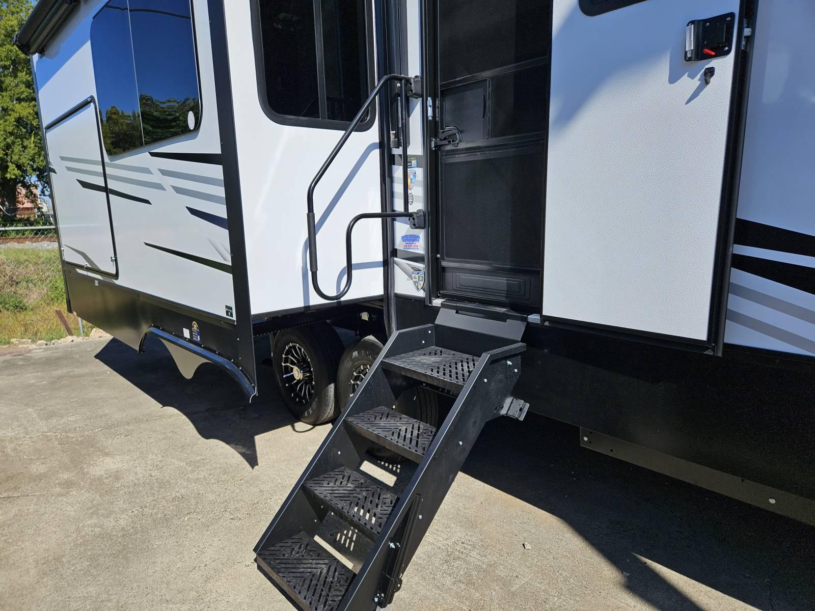 2026 Venture RV 2026 Venture RV SportTrek Touring Edition - thumbnail 27