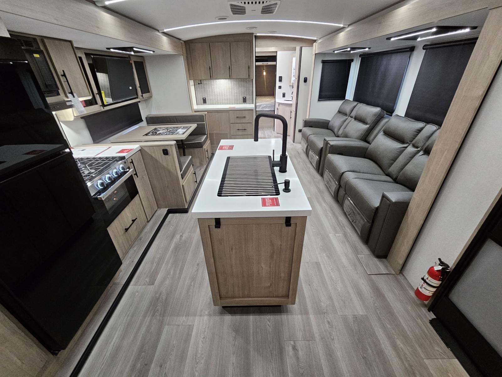 2026 Grand Design 2026 Grand Design Imagine - thumbnail 4