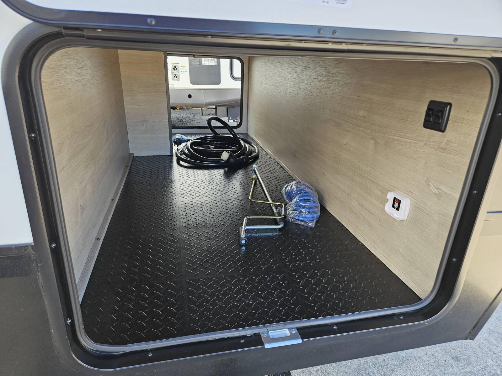 2026 Grand Design 2026 Grand Design Imagine - thumbnail 24