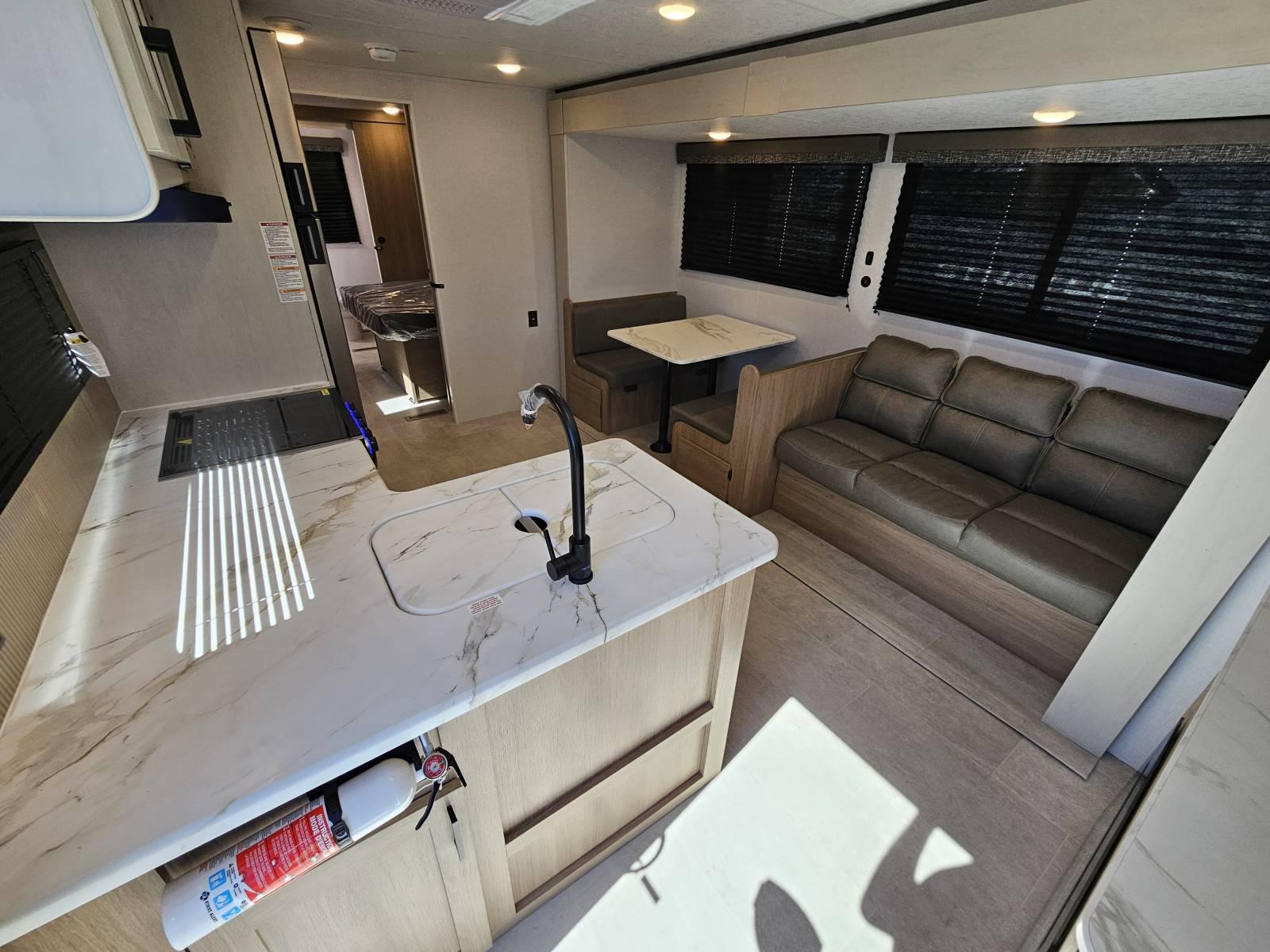 2026 Dutchmen 2026 Dutchmen Aspen Trail - thumbnail 4