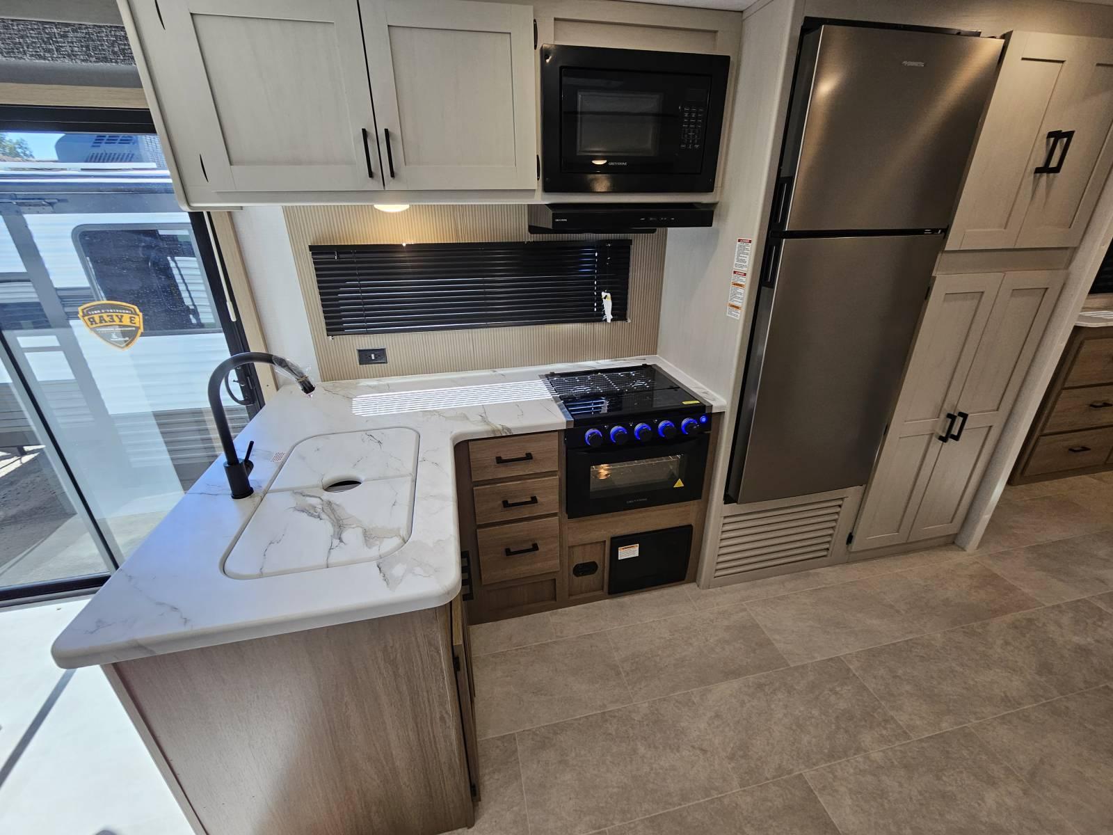 2026 Dutchmen 2026 Dutchmen Aspen Trail - thumbnail 8