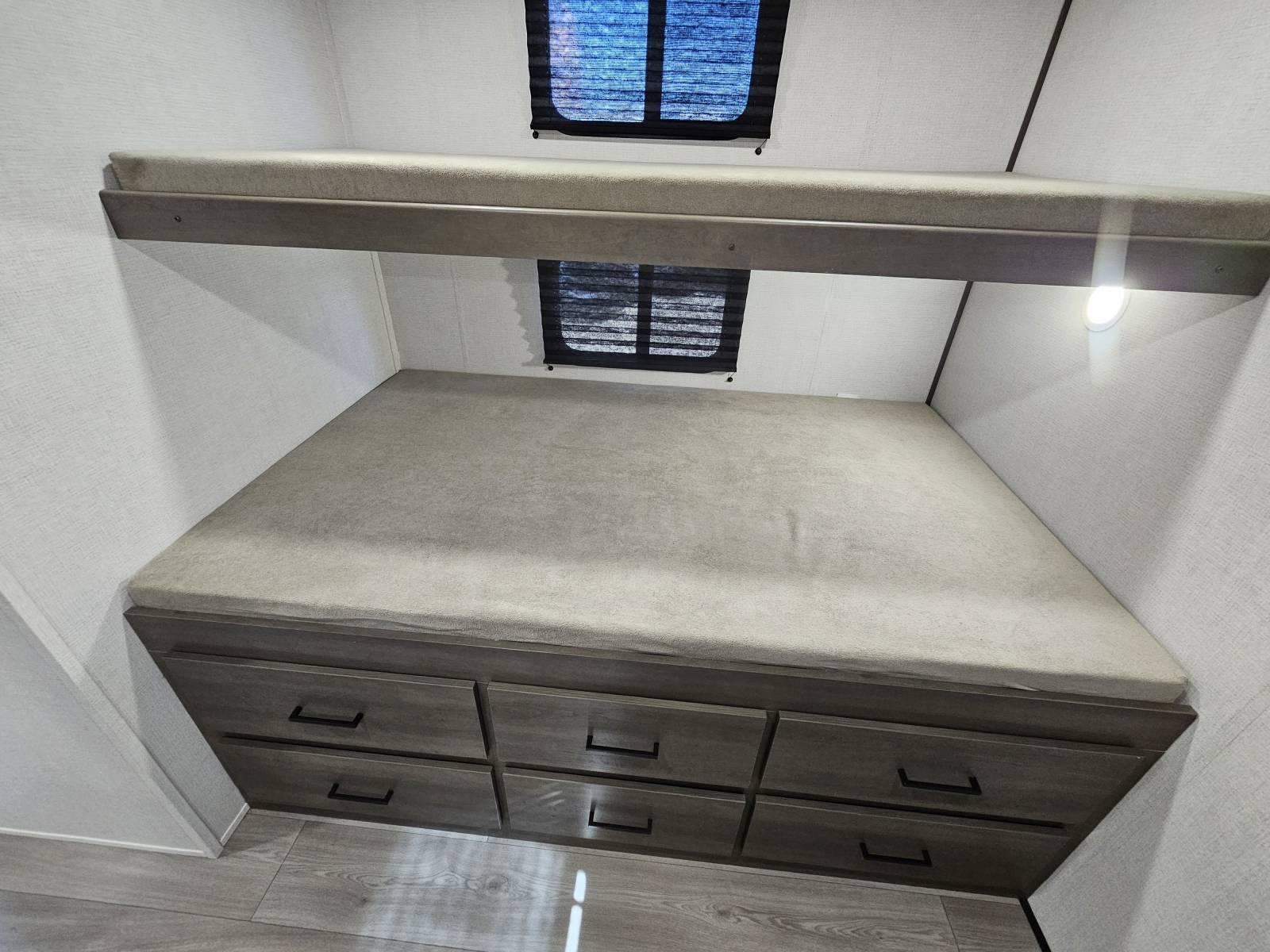 2026 Grand Design 2026 Grand Design Transcend - thumbnail 19