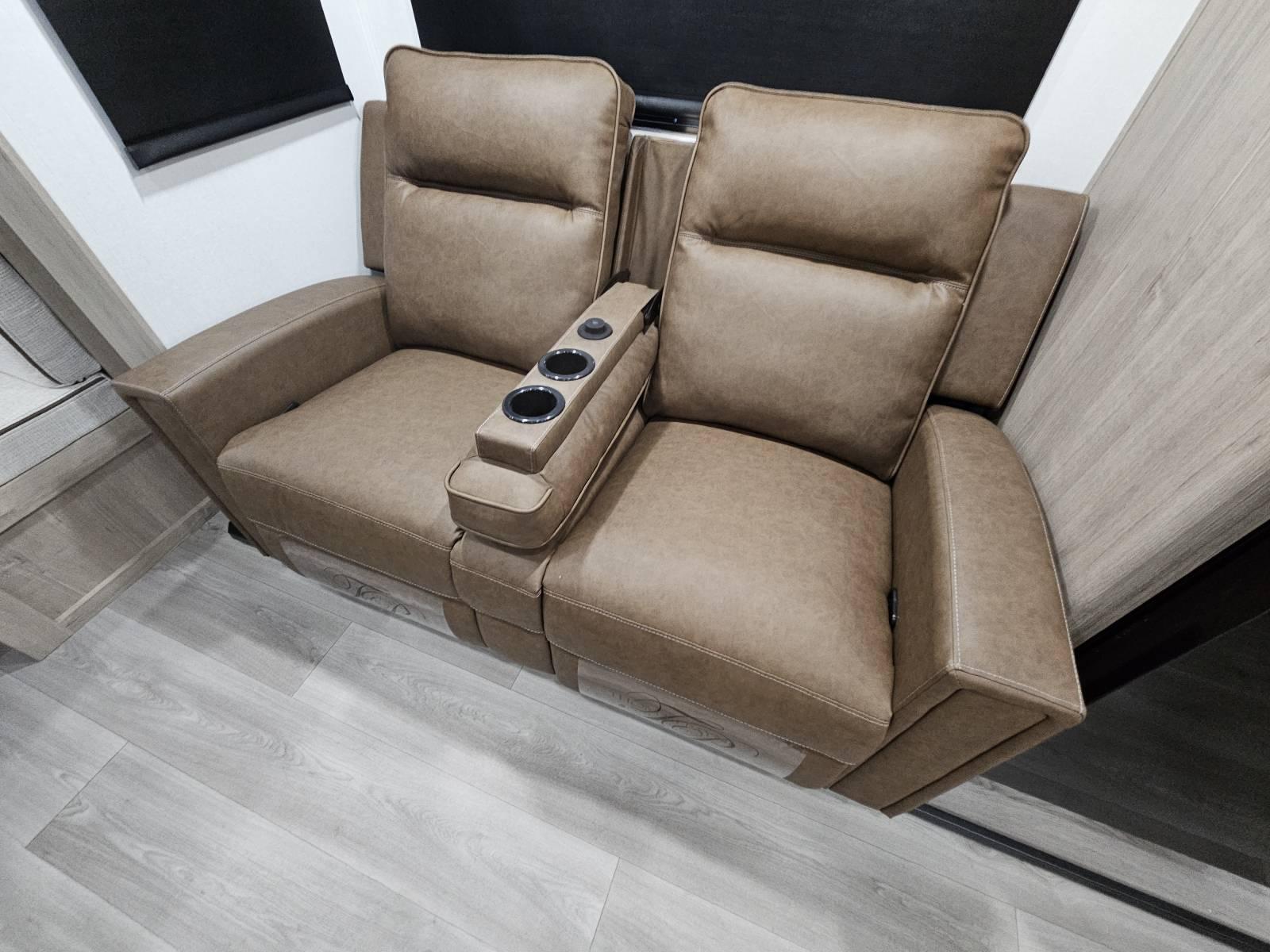 2026 Grand Design 2026 Grand Design Imagine XLS - thumbnail 6