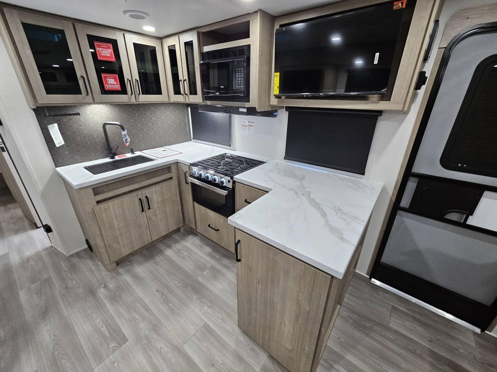 2026 Grand Design 2026 Grand Design Imagine XLS - thumbnail 8