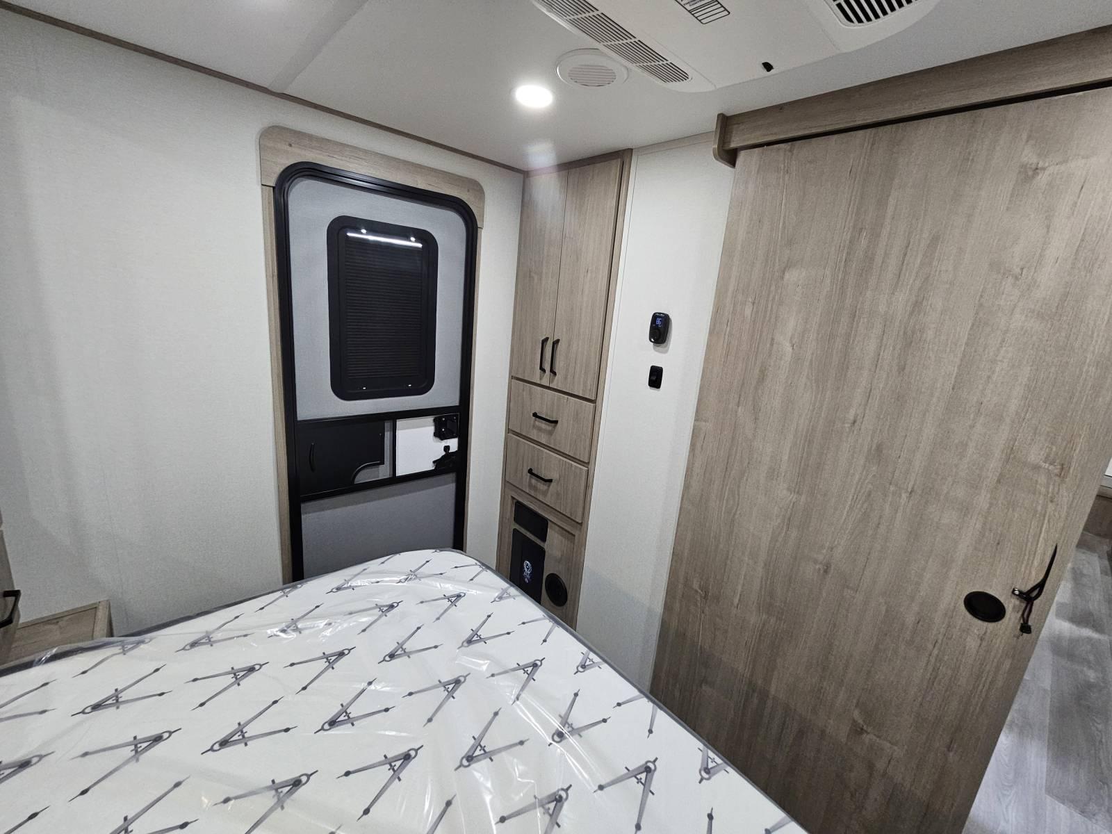 2026 Grand Design 2026 Grand Design Imagine XLS - thumbnail 15