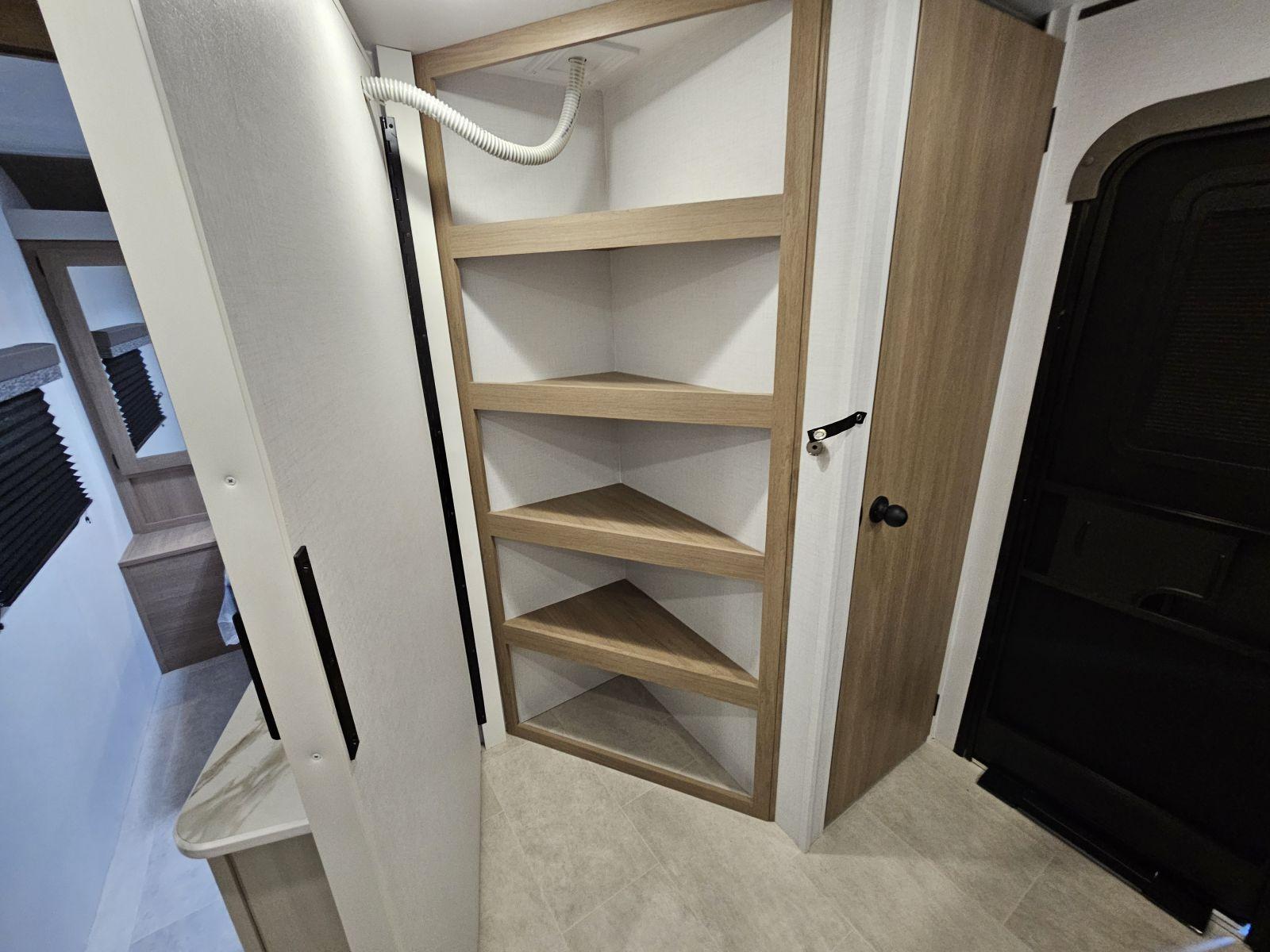 2026 Dutchmen 2026 Dutchmen Aspen Trail LE - thumbnail 8