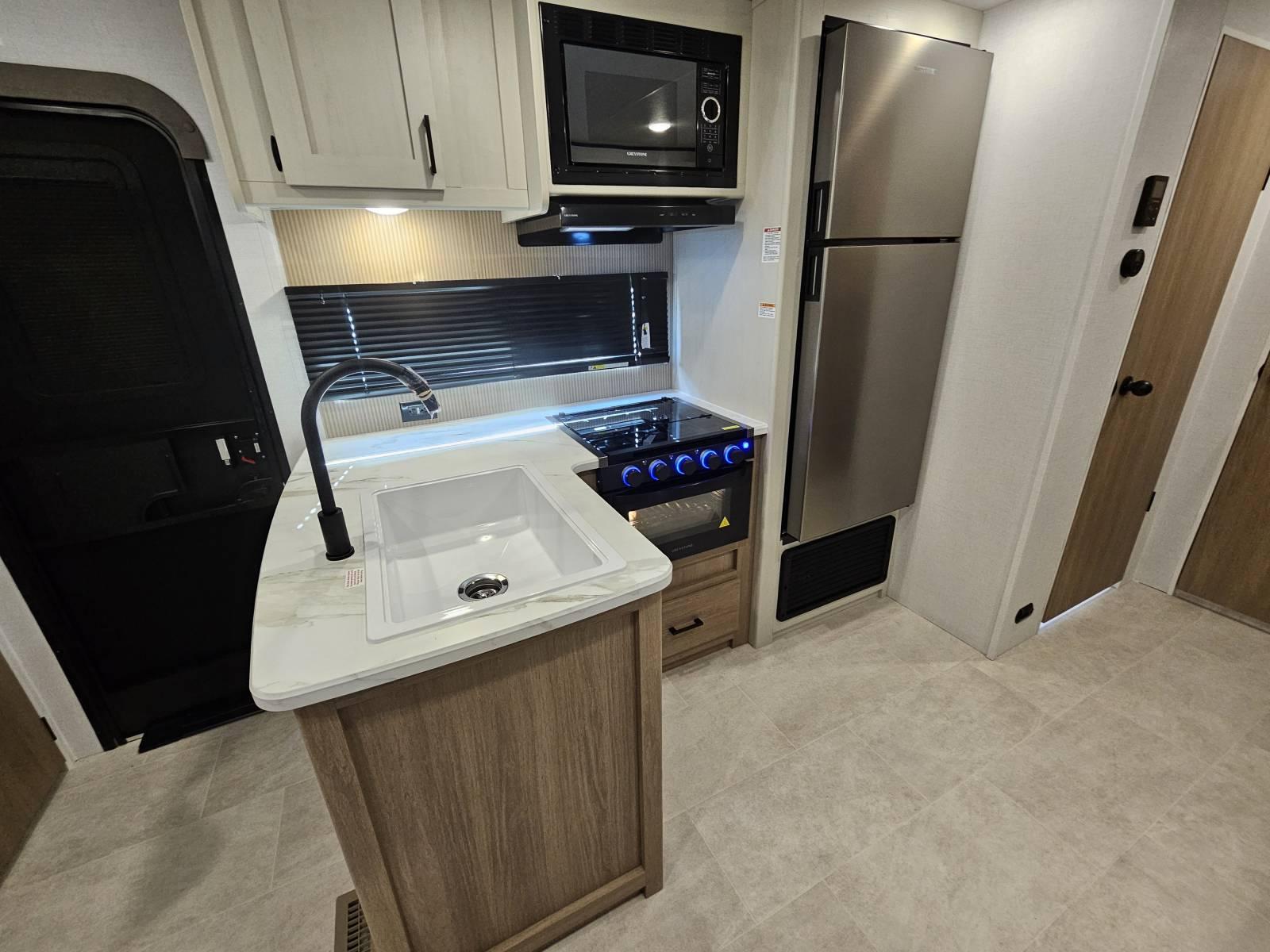 2026 Dutchmen 2026 Dutchmen Aspen Trail LE - thumbnail 9