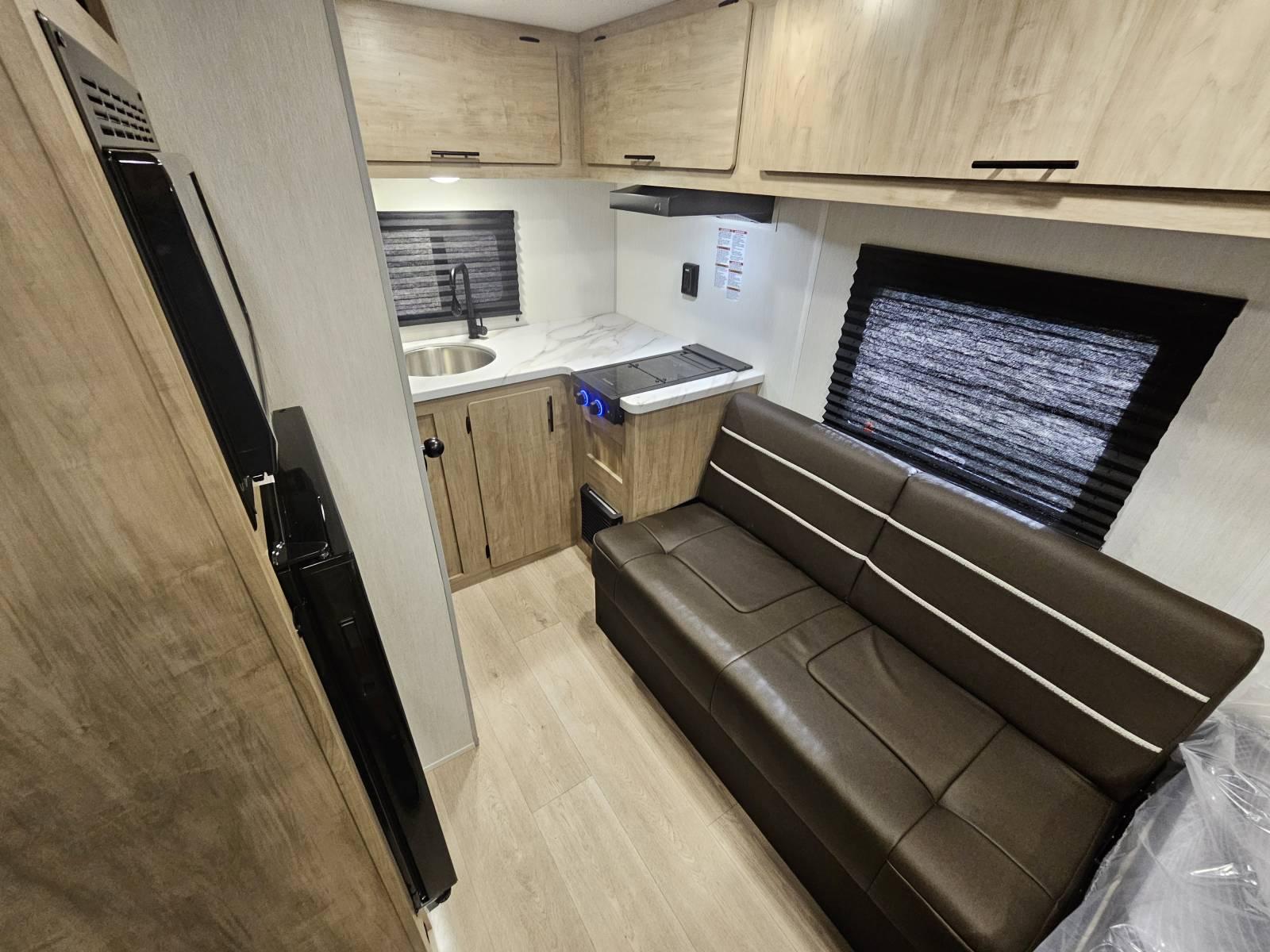 2026 Forest River 2026 Forest River Cherokee Wolf Pup - thumbnail 4