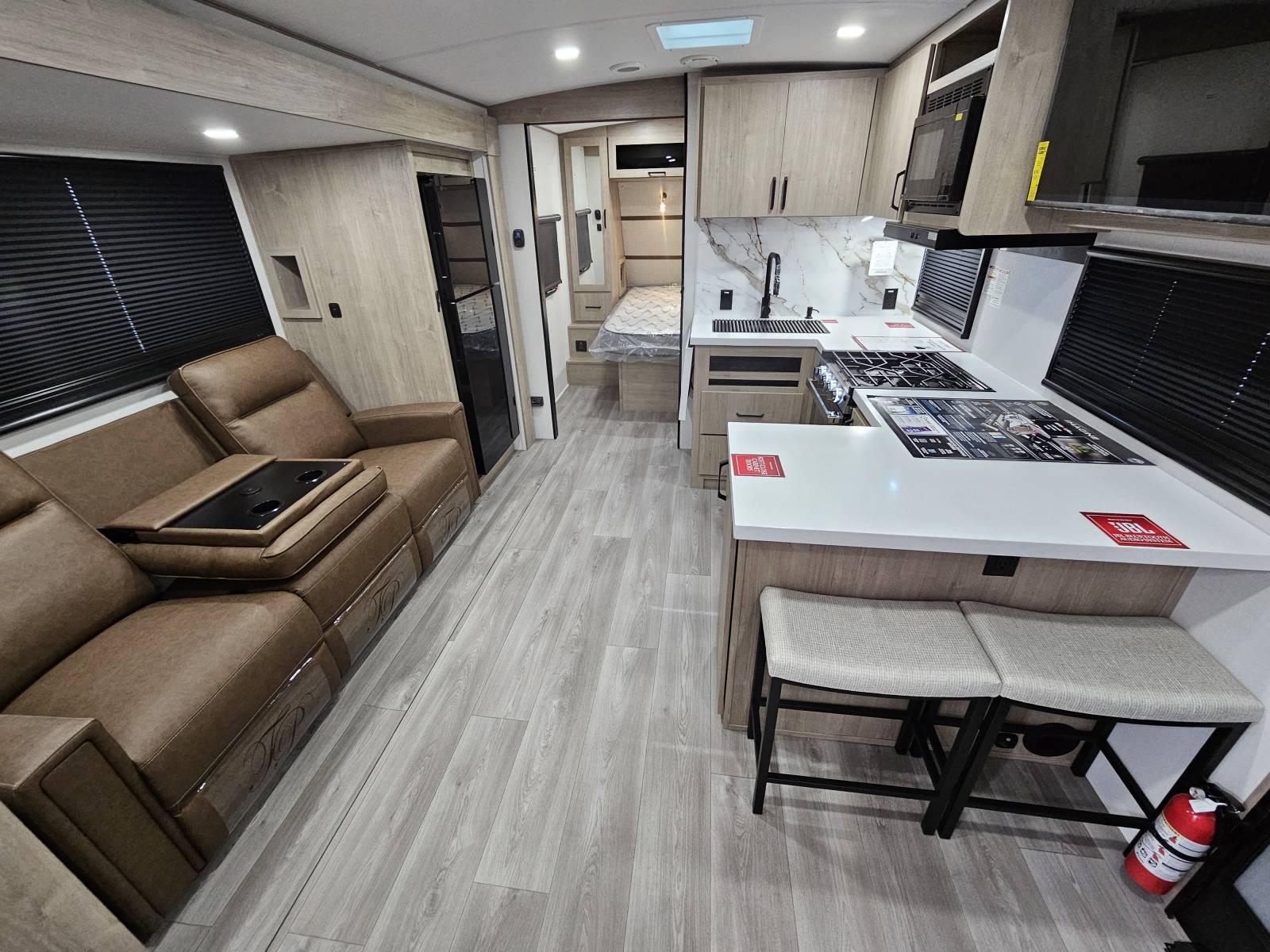 2026 Grand Design 2026 Grand Design Imagine - thumbnail 4