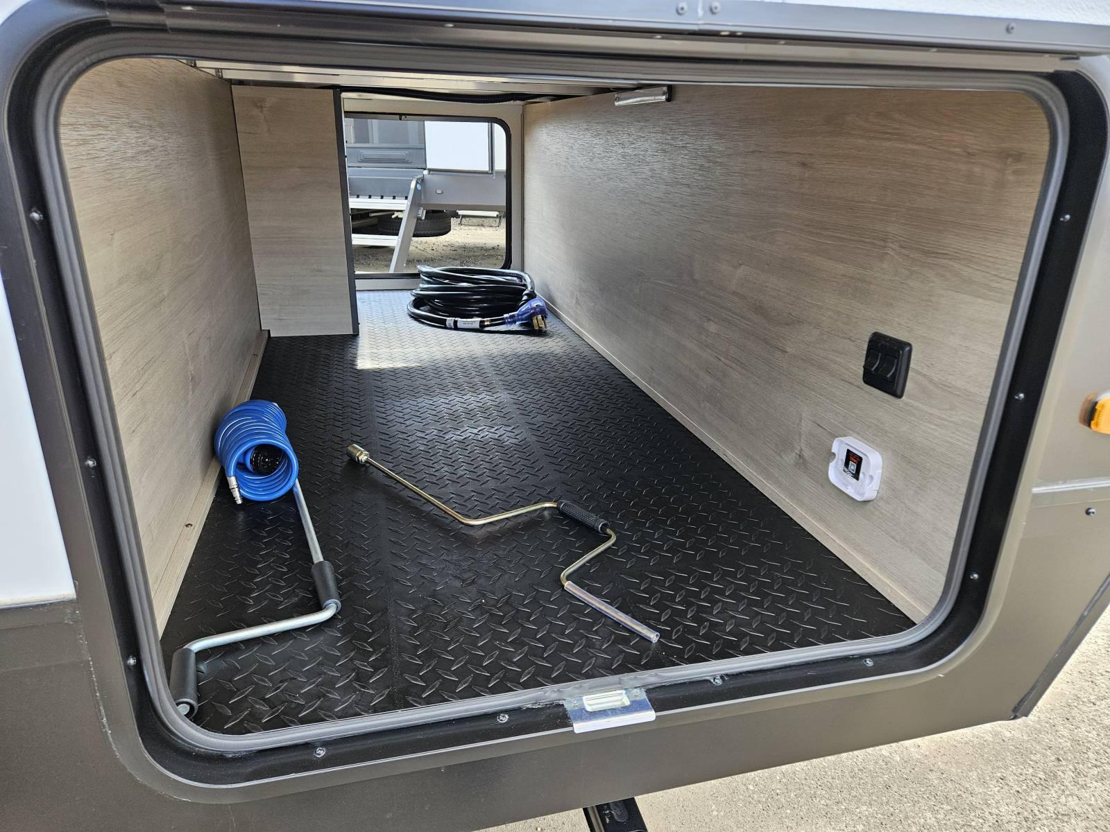 2026 Grand Design 2026 Grand Design Imagine - thumbnail 17