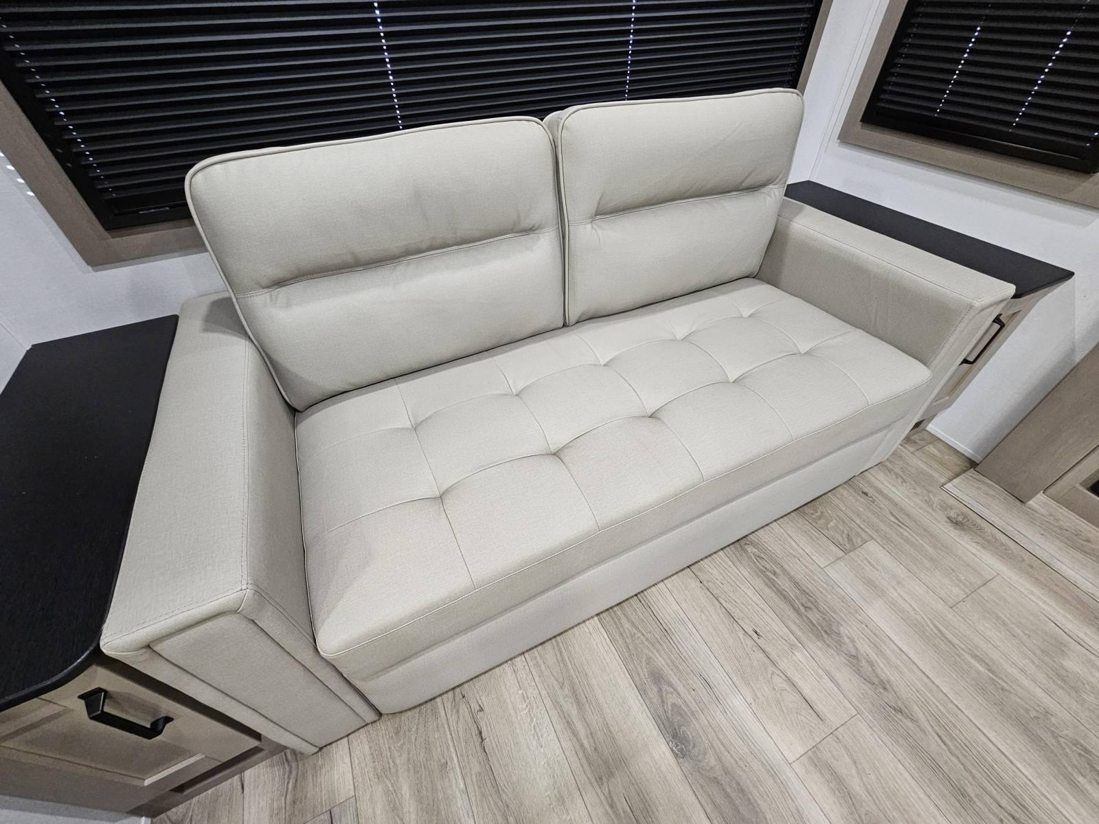 2026 Grand Design 2026 Grand Design Reflection - thumbnail 6