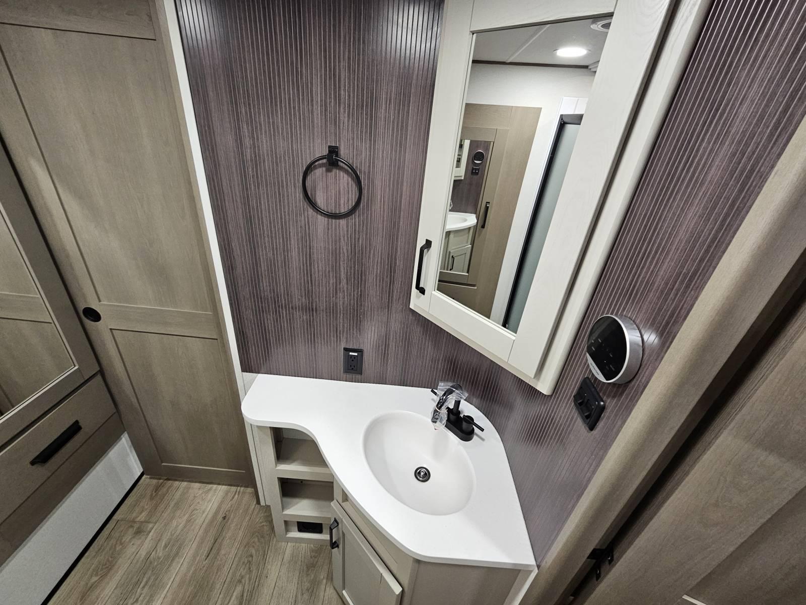 2026 Grand Design 2026 Grand Design Reflection - thumbnail 19