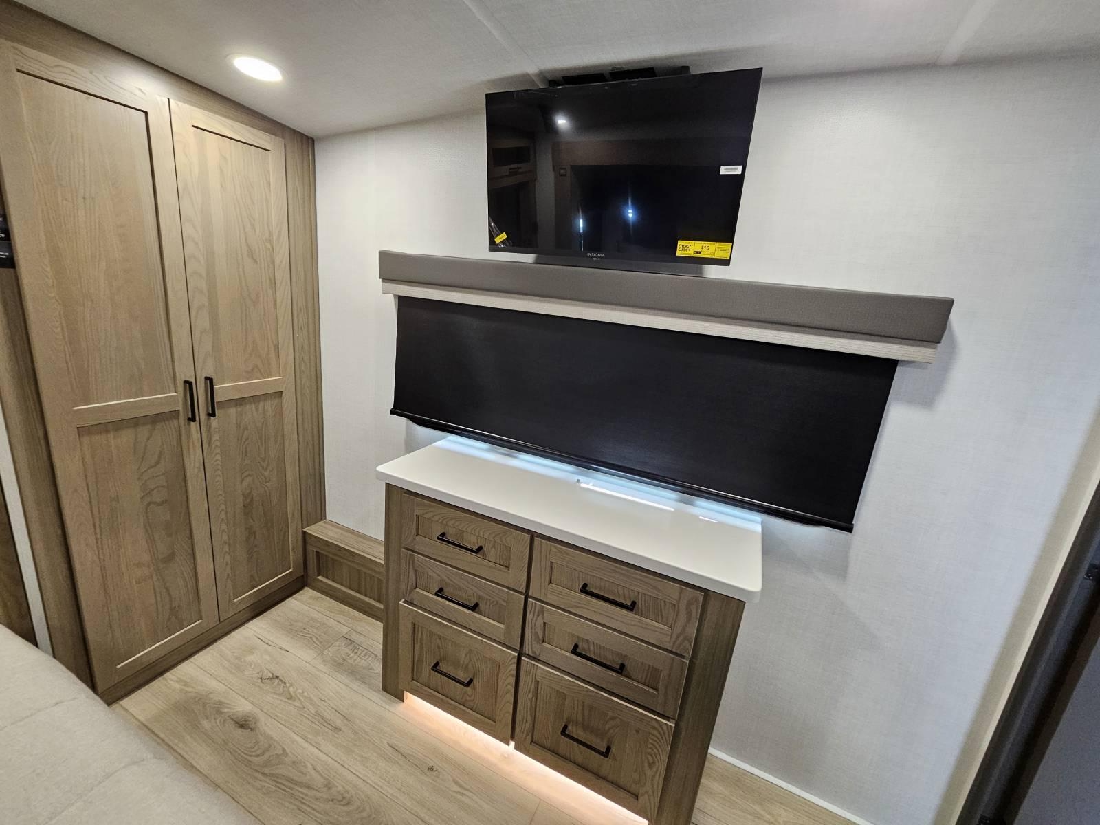 2026 Forest River 2026 Forest River Flagstaff Classic - thumbnail 18