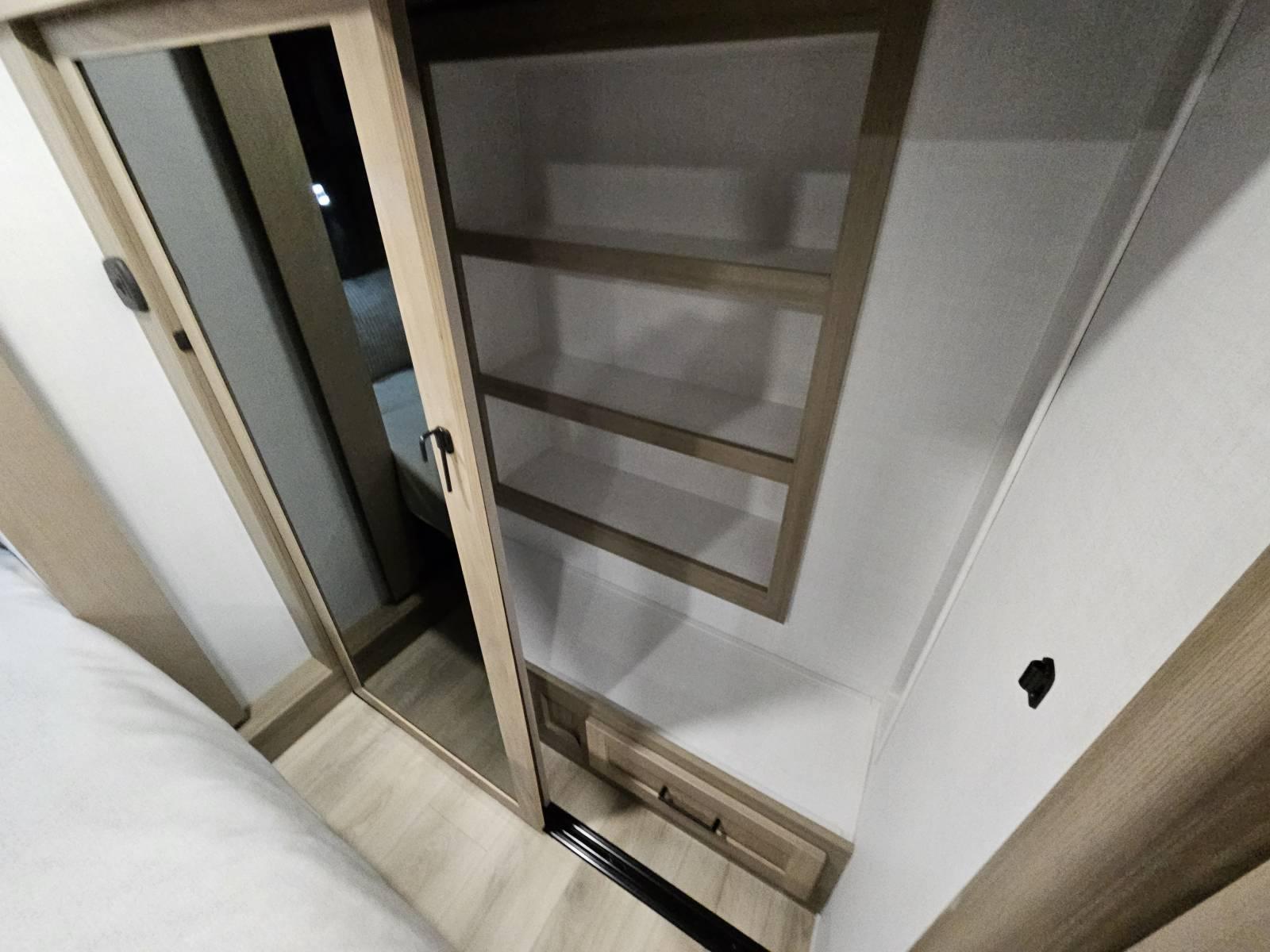 2026 Forest River 2026 Forest River Flagstaff Classic - thumbnail 19