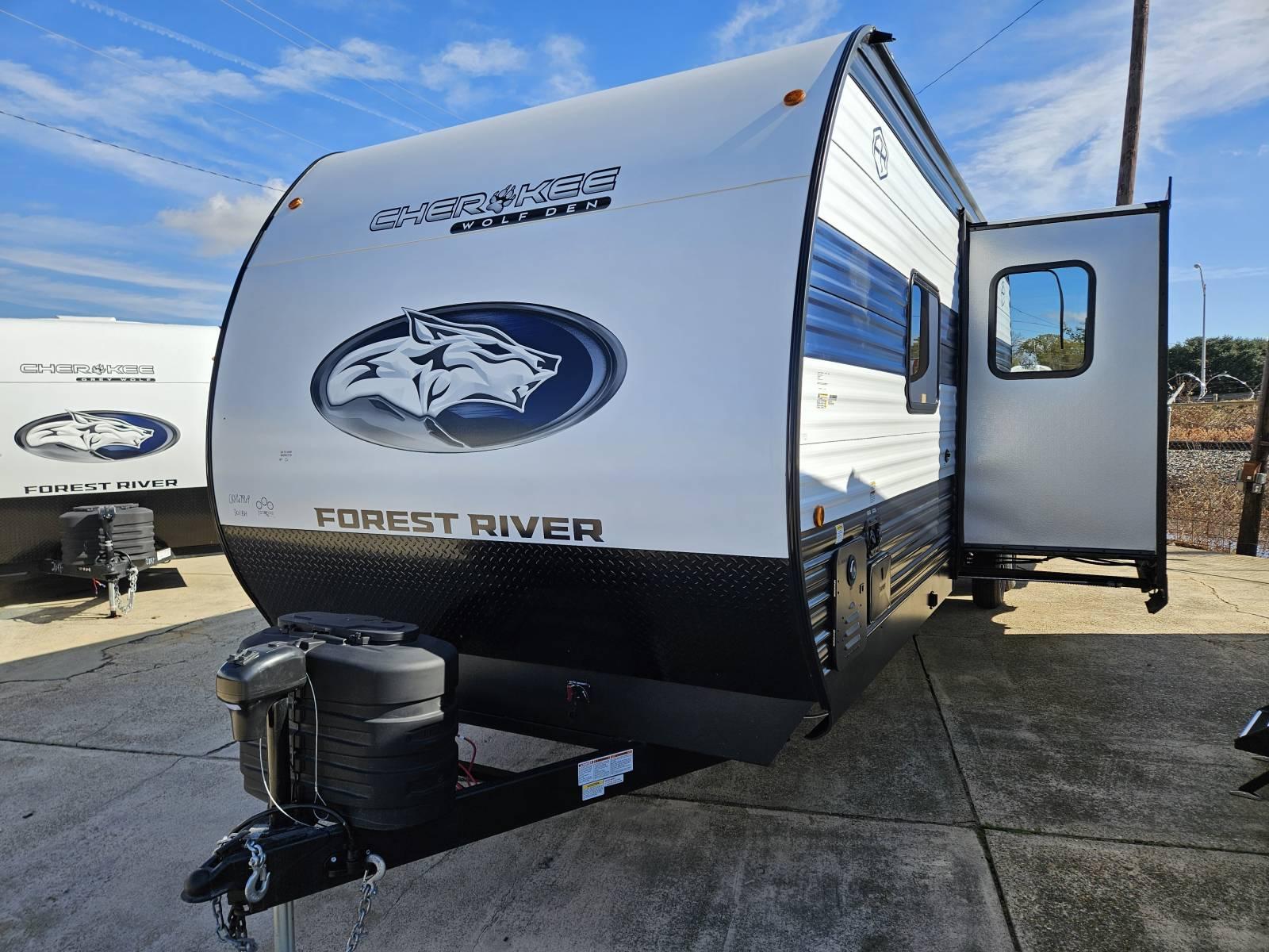 2026 Forest River 2026 Forest River Cherokee Wolf Den - thumbnail 3