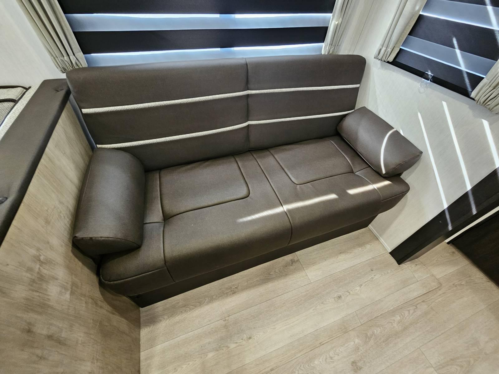 2026 Forest River 2026 Forest River Cherokee Wolf Den - thumbnail 6