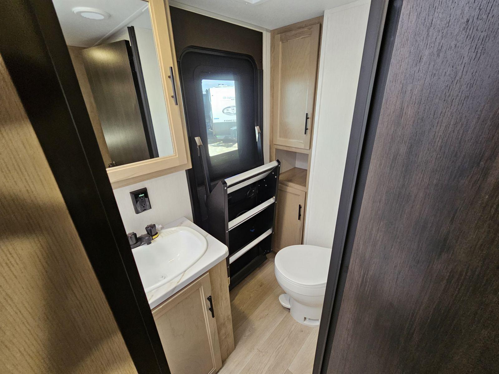 2026 Forest River 2026 Forest River Cherokee Wolf Den - thumbnail 18