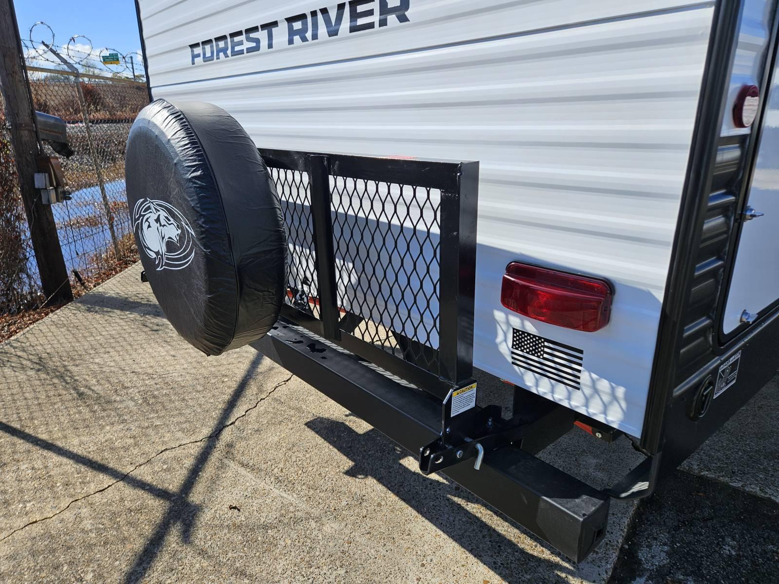 2026 Forest River 2026 Forest River Cherokee Wolf Den - thumbnail 30