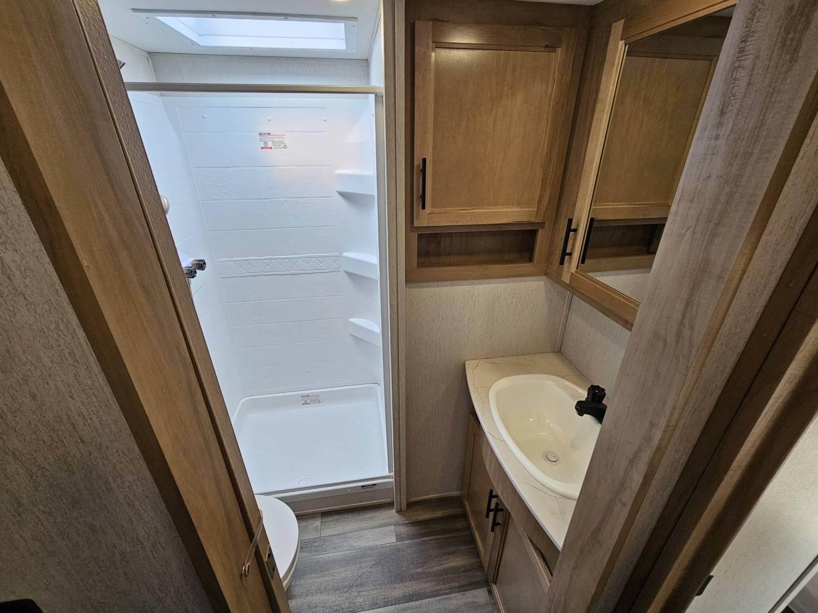 2023 Forest River 2023 Forest River Cherokee Arctic Wolf - thumbnail 18