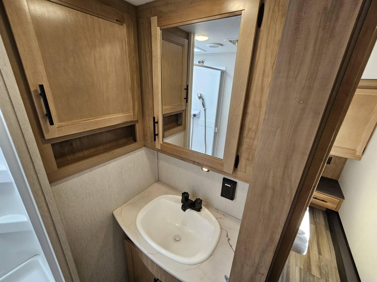 2023 Forest River 2023 Forest River Cherokee Arctic Wolf - thumbnail 19