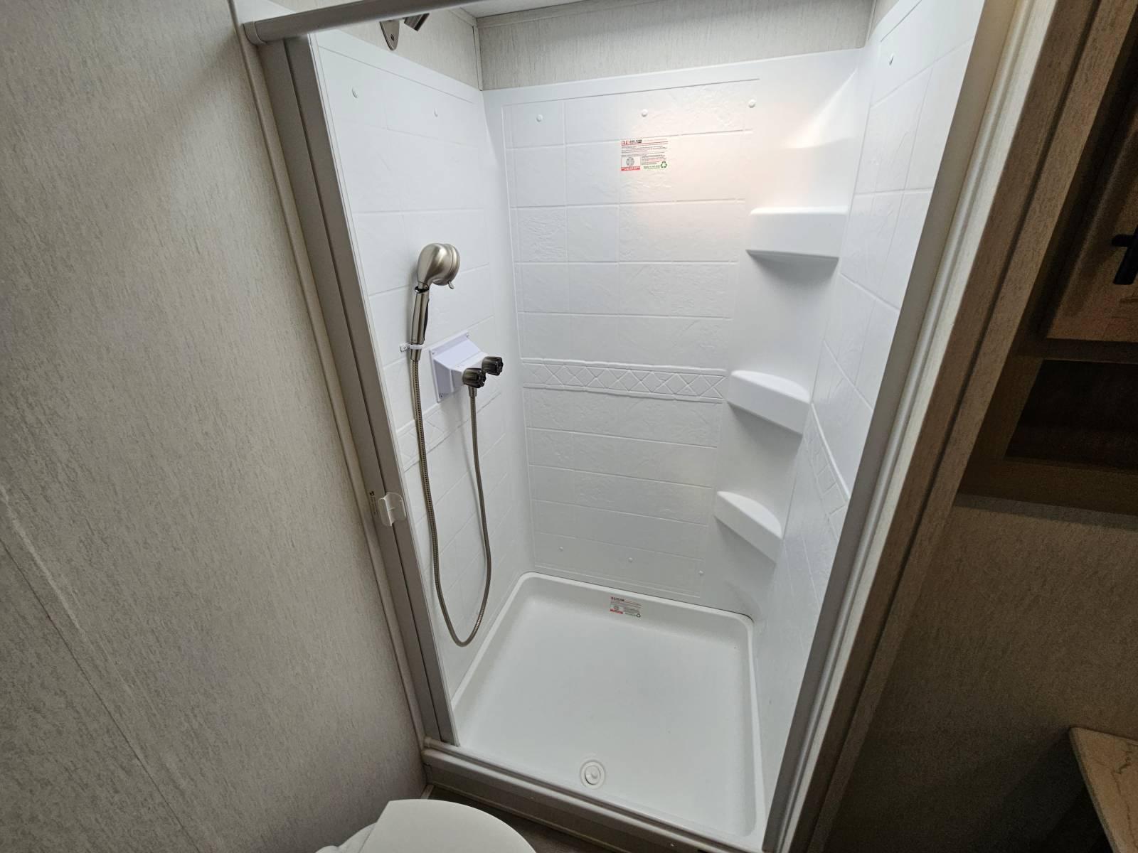 2023 Forest River 2023 Forest River Cherokee Arctic Wolf - thumbnail 20