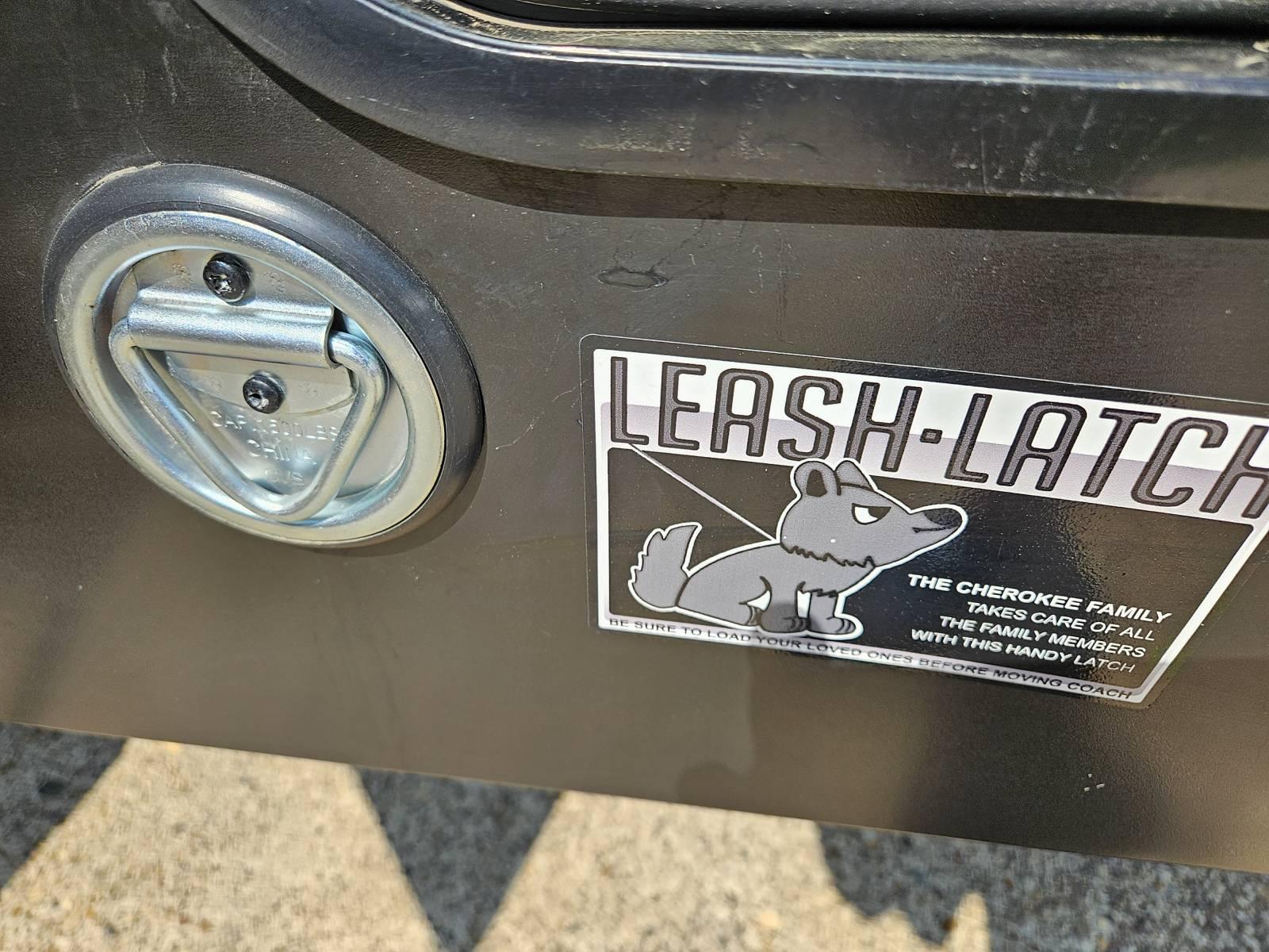 2023 Forest River 2023 Forest River Cherokee Arctic Wolf - thumbnail 23