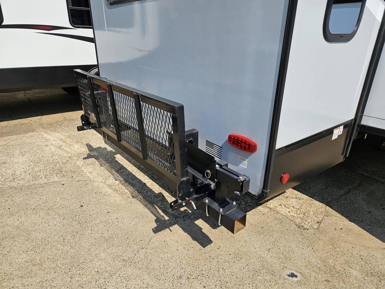 2023 Forest River 2023 Forest River Cherokee Arctic Wolf - thumbnail 25