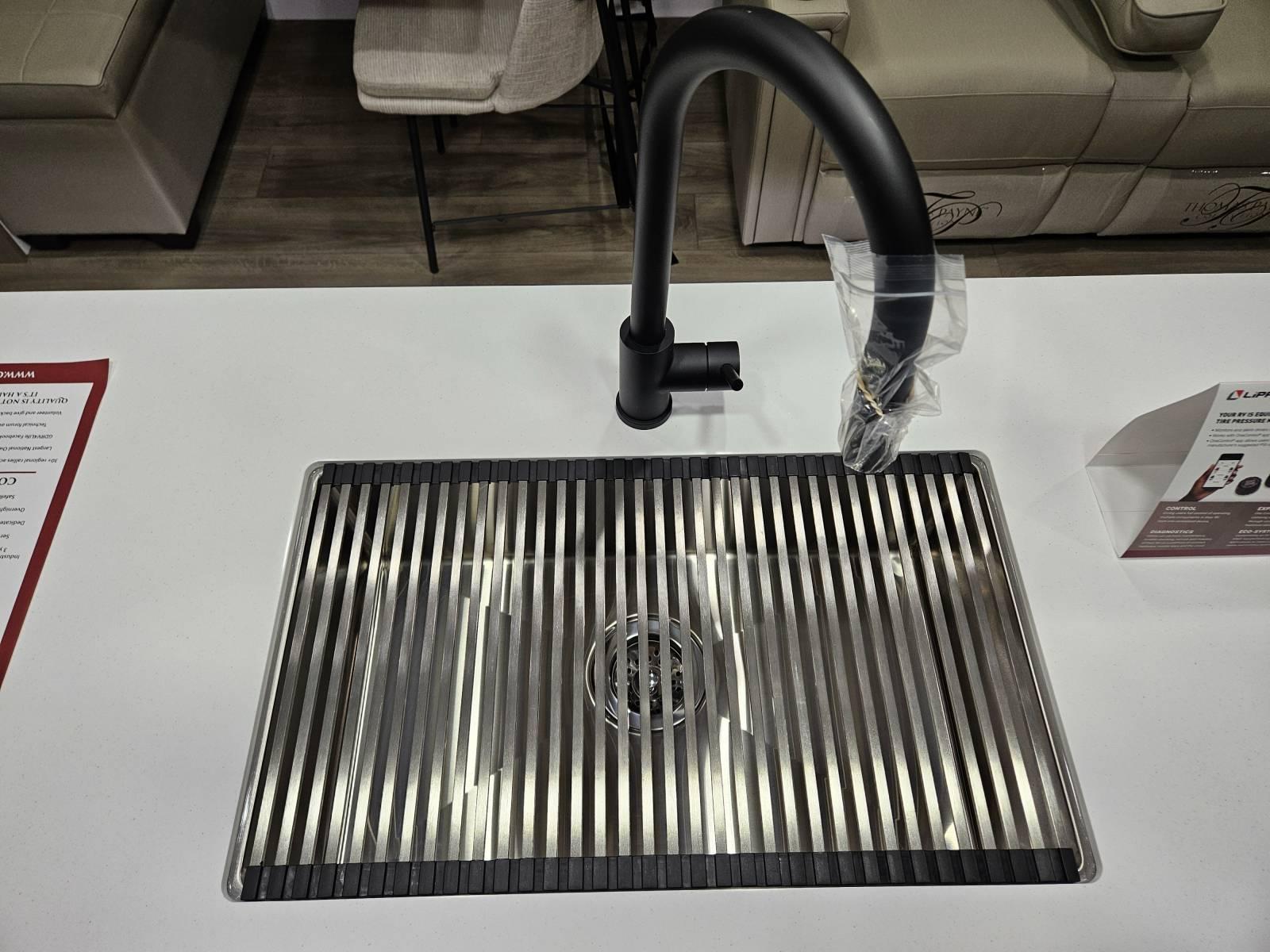 2026 Grand Design 2026 Grand Design Reflection - thumbnail 11