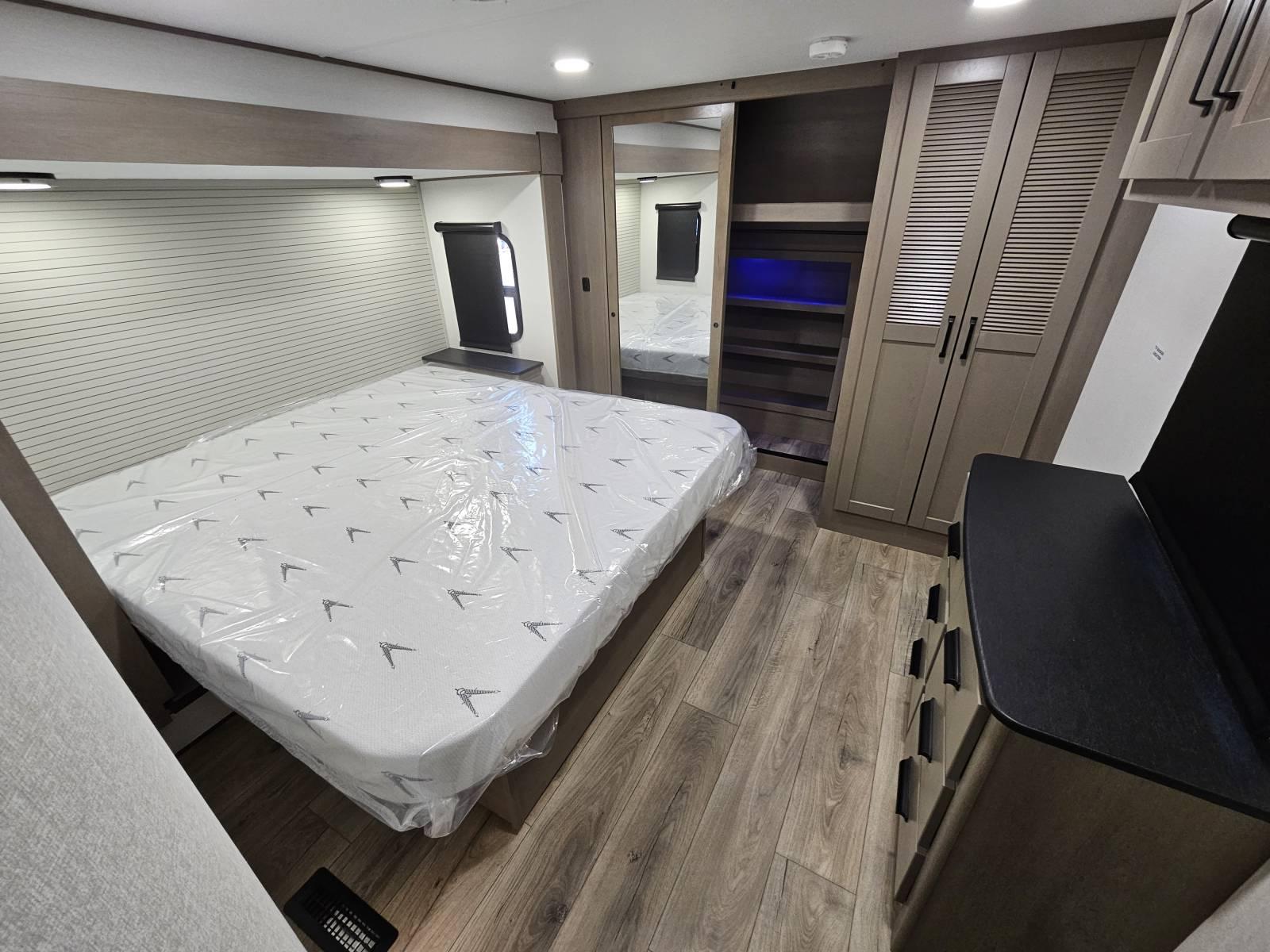 2026 Grand Design 2026 Grand Design Reflection - thumbnail 15