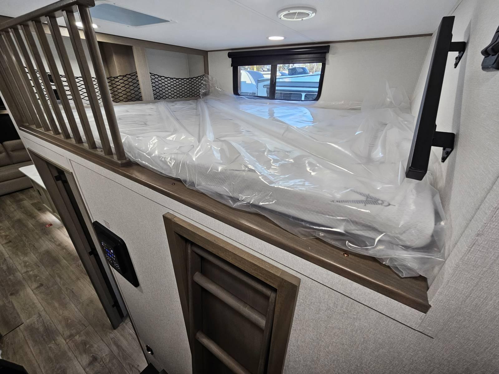 2026 Grand Design 2026 Grand Design Reflection - thumbnail 25