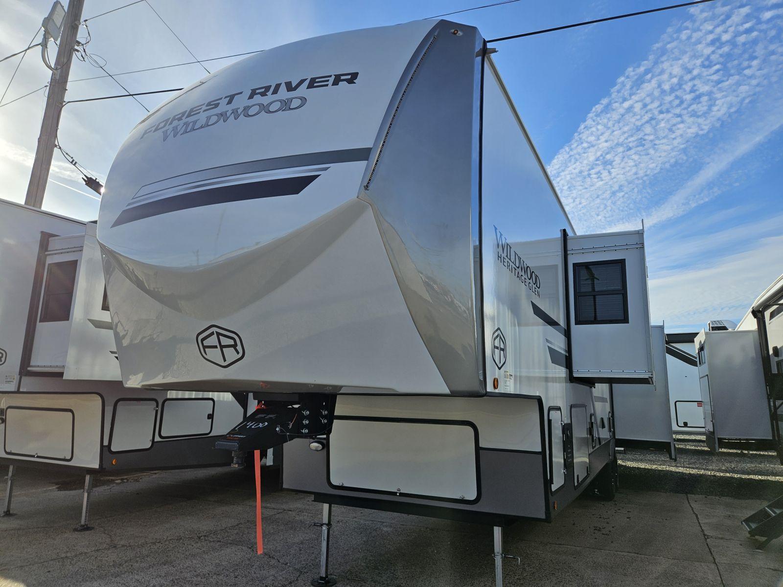 2026 Forest River 2026 Forest River Wildwood Heritage Glen - thumbnail 3