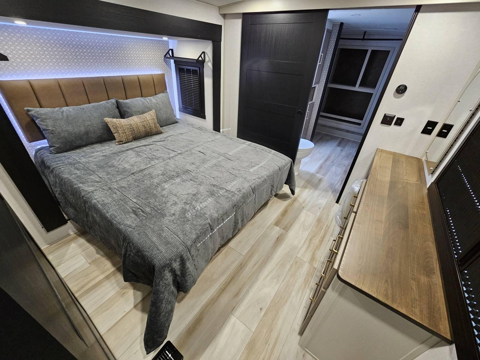 2026 Forest River 2026 Forest River Wildwood Heritage Glen - thumbnail 19