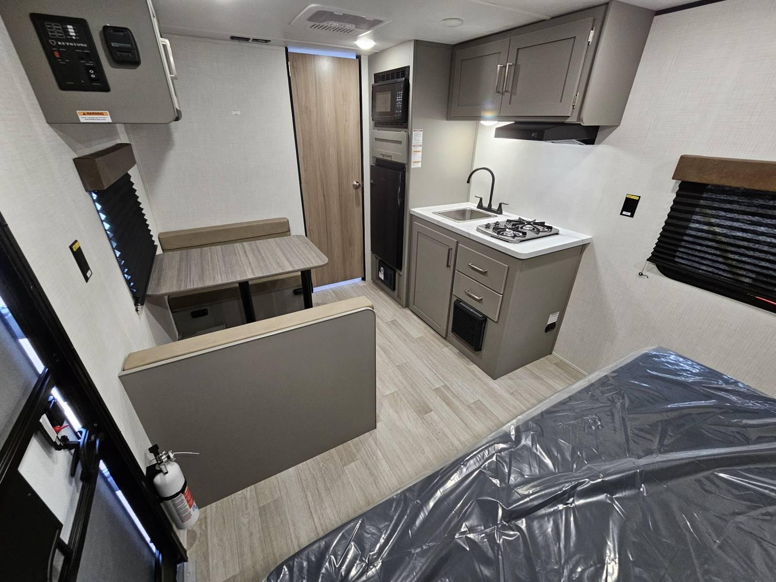 2026 Keystone 2026 Keystone Hideout - thumbnail 4