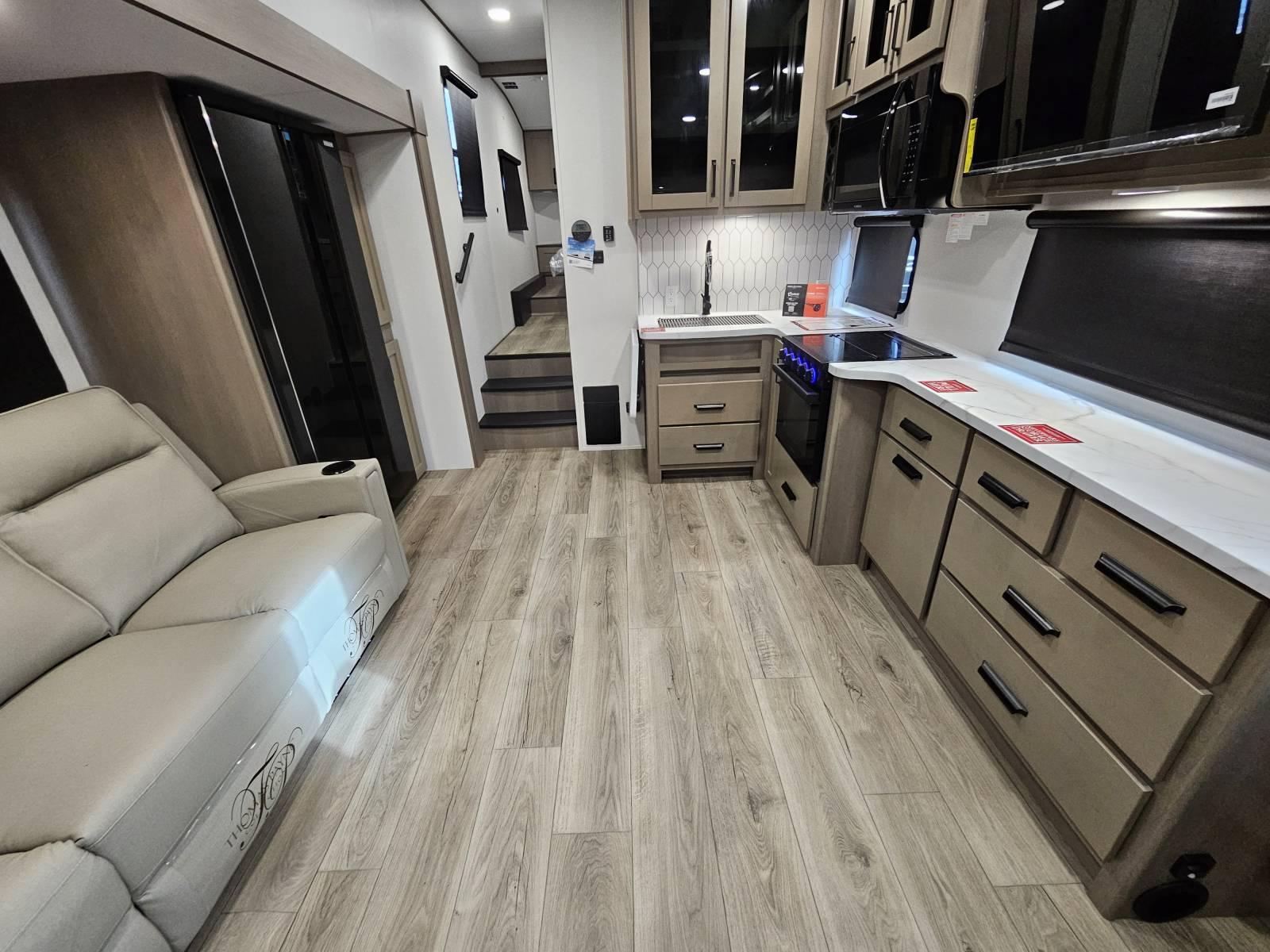 2026 Grand Design 2026 Grand Design Reflection 150 Series - thumbnail 4