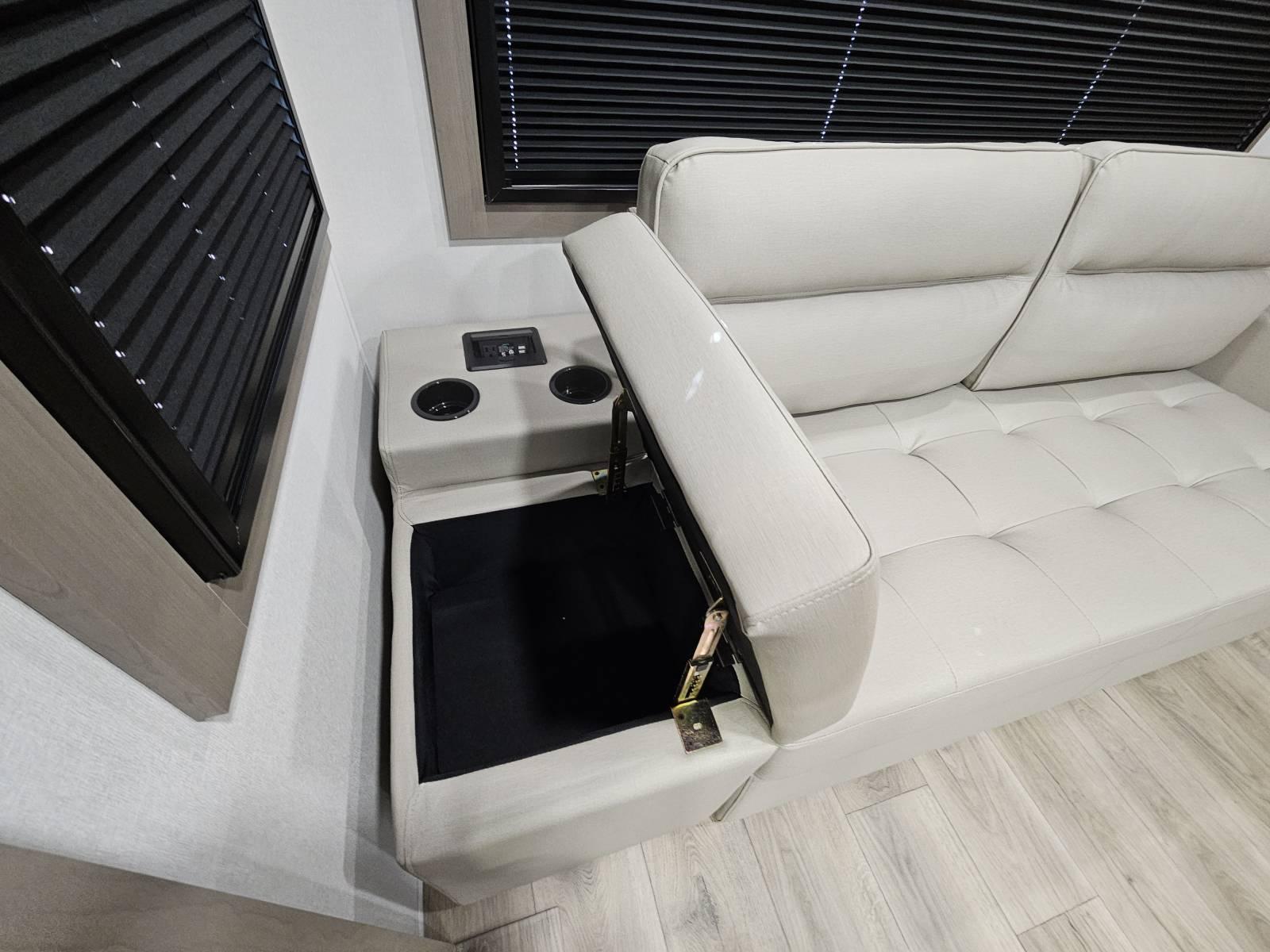 2026 Grand Design 2026 Grand Design Reflection - thumbnail 7