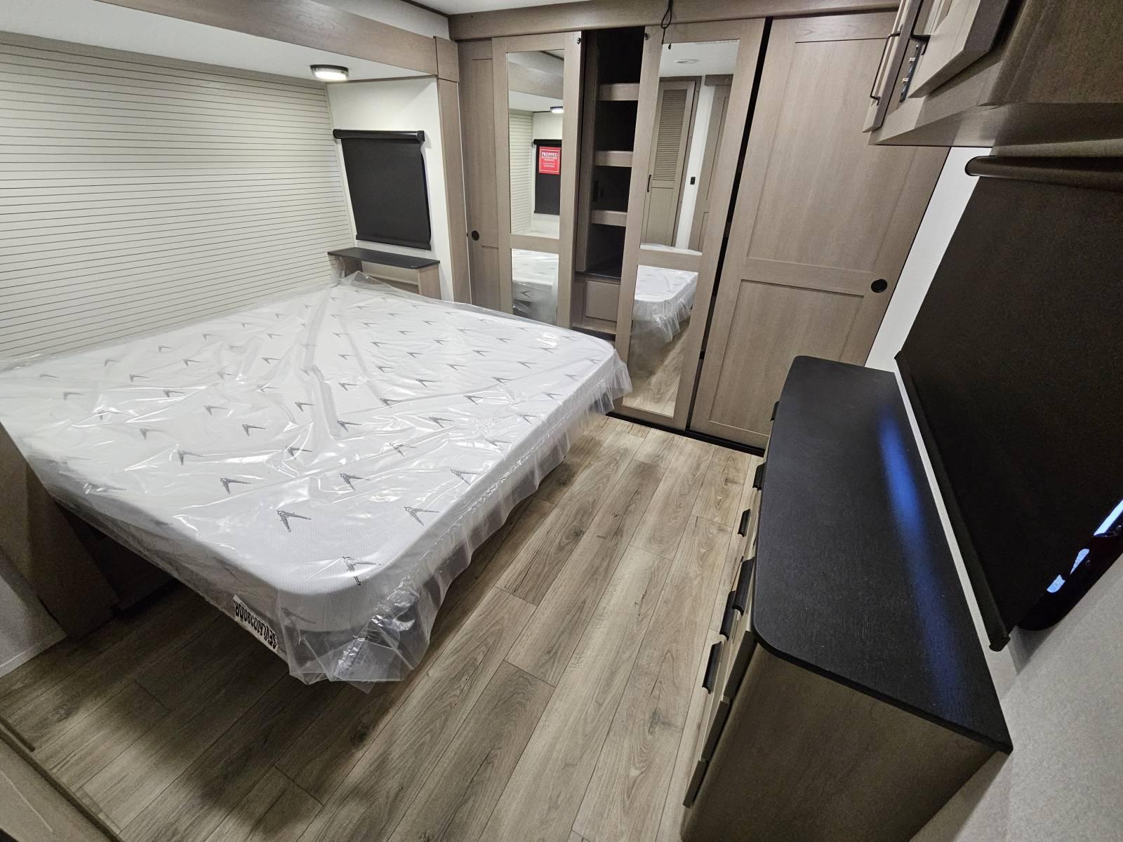 2026 Grand Design 2026 Grand Design Reflection - thumbnail 17