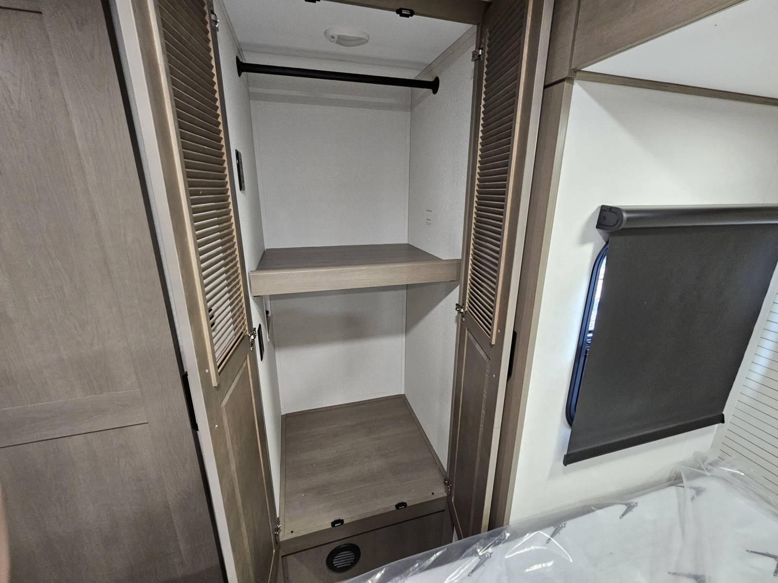 2026 Grand Design 2026 Grand Design Reflection - thumbnail 21