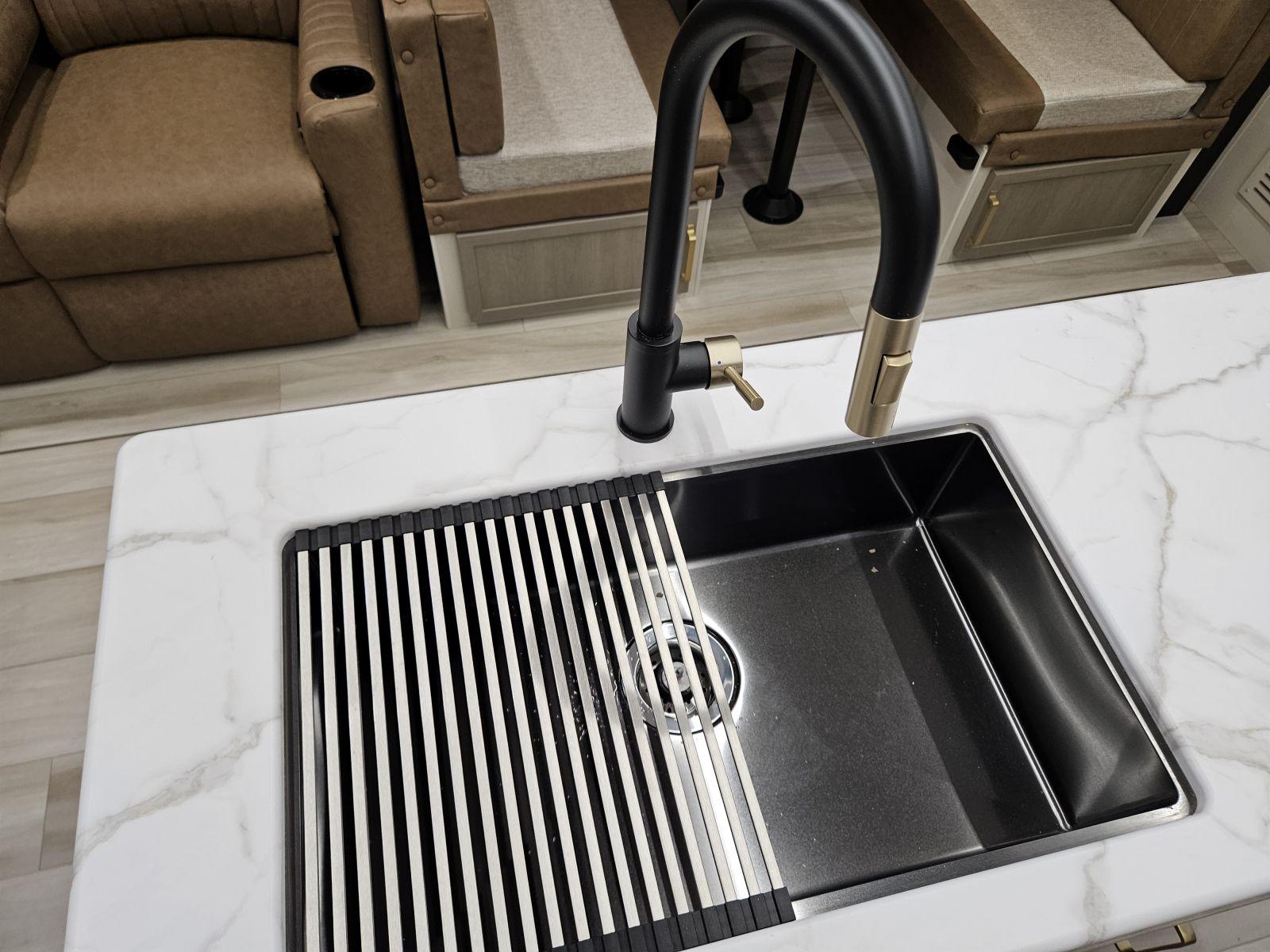 2026 Forest River 2026 Forest River Wildwood Heritage Glen - thumbnail 11