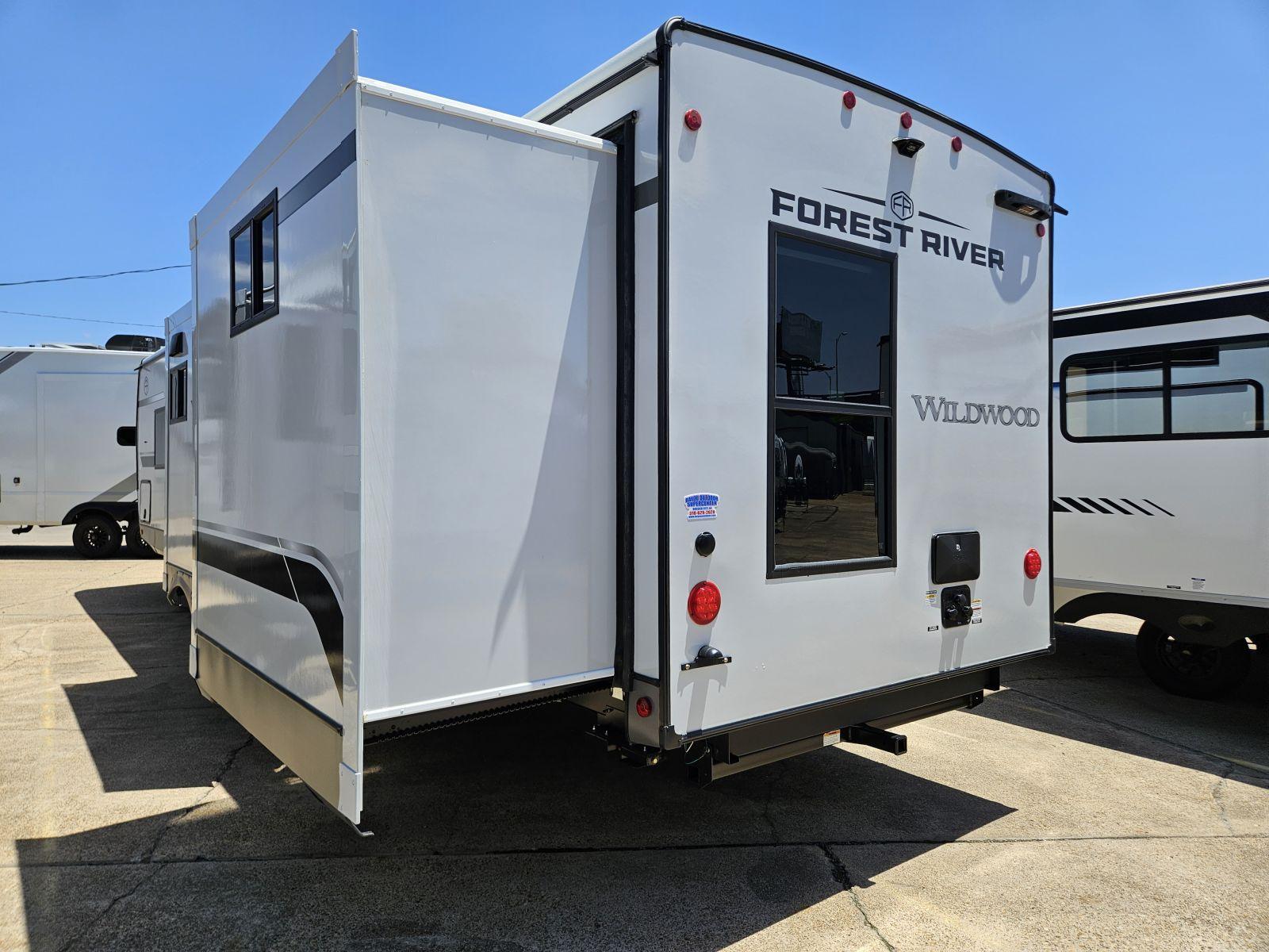 2026 Forest River 2026 Forest River Wildwood Heritage Glen - thumbnail 35