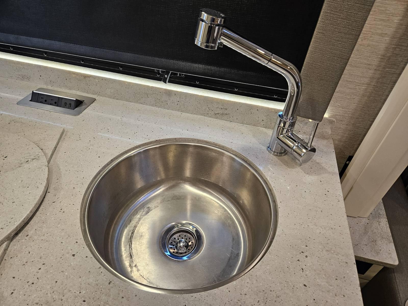 2023 Tiffin 2023 Tiffin Wayfarer - thumbnail 10