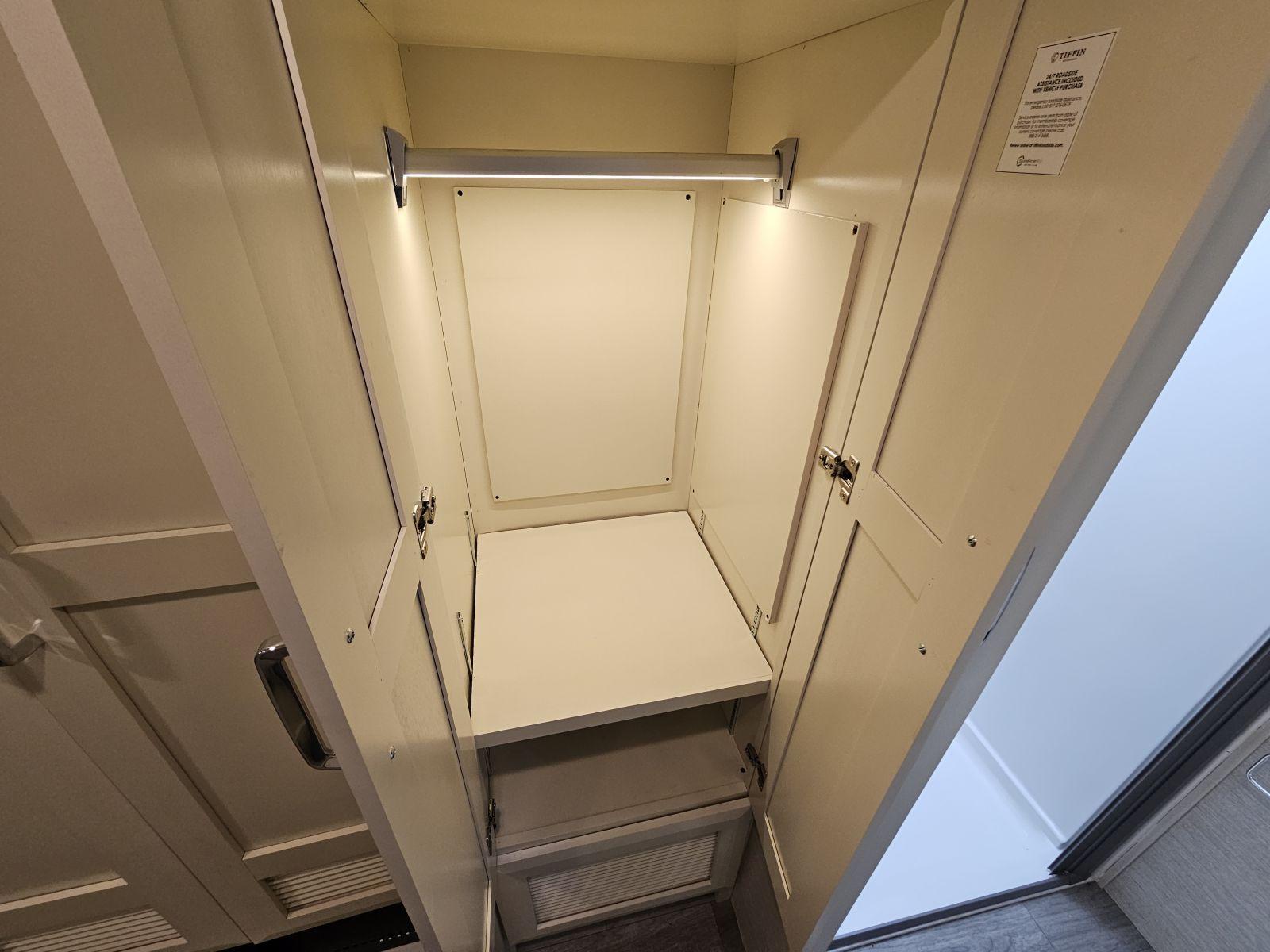 2023 Tiffin 2023 Tiffin Wayfarer - thumbnail 11