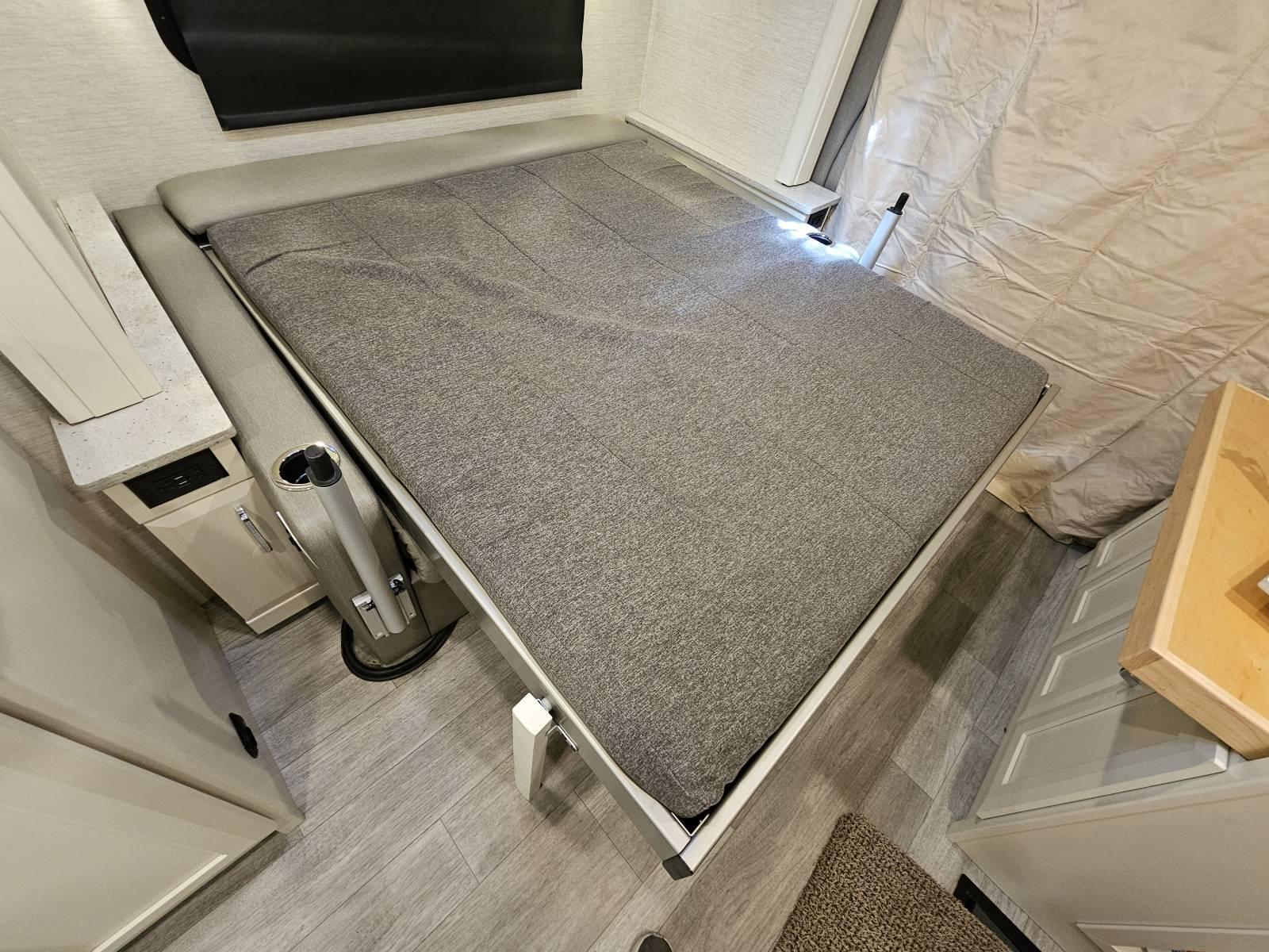 2023 Tiffin 2023 Tiffin Wayfarer - thumbnail 14