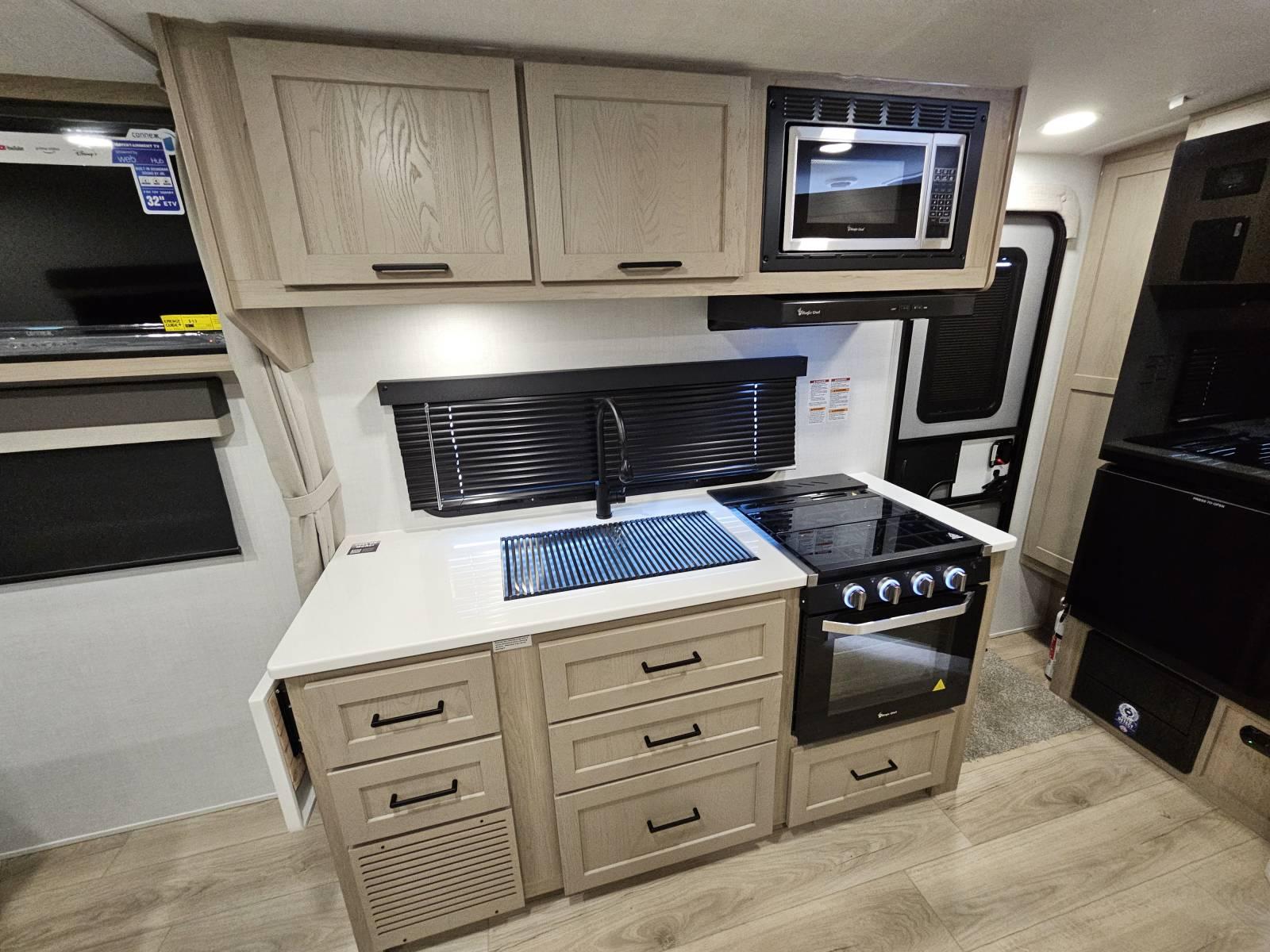 2026 Forest River 2026 Forest River Flagstaff Micro Lite - thumbnail 8